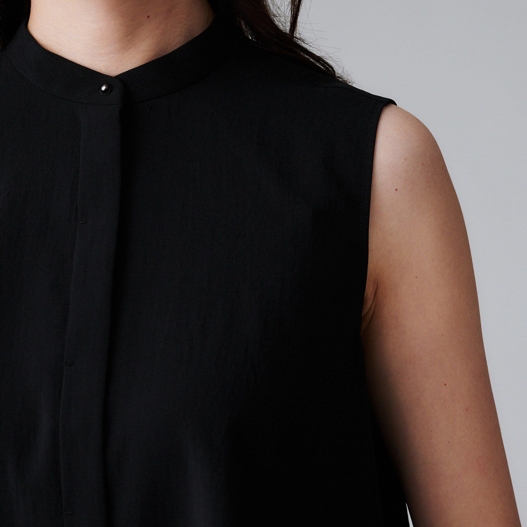 UNTITLED「【接触冷感/吸水速乾】フレアバックシャンブラウス」|シャツ・ブラウス|