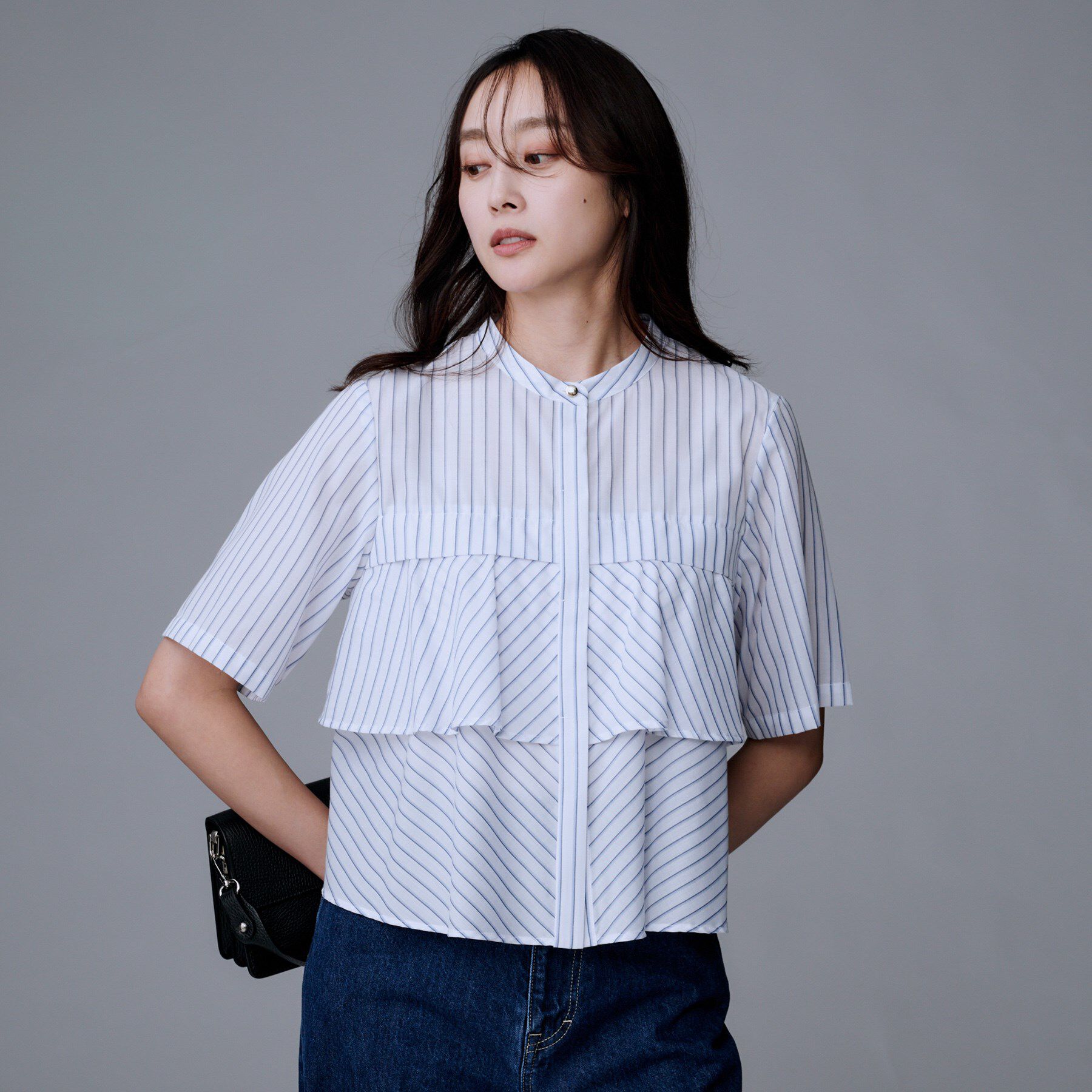 UNTITLED「【短丈/前ボタン/五分袖】ストライプフリルシャツ」|シャツ・ブラウス|ホワイト(301)