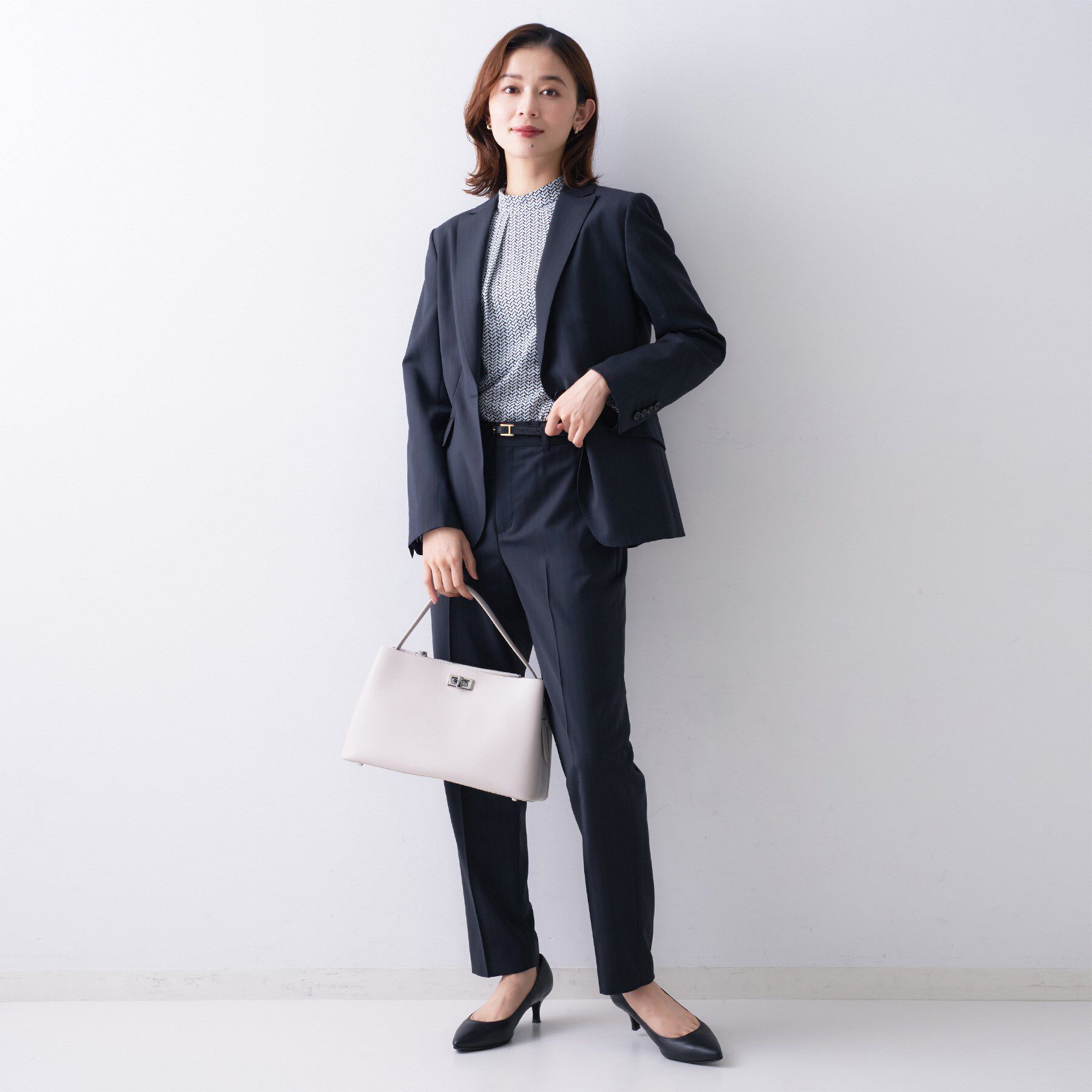 UNTITLED「【洗える/お仕事着】ジオメトリック ハイネックブラウス」|シャツ・ブラウス|