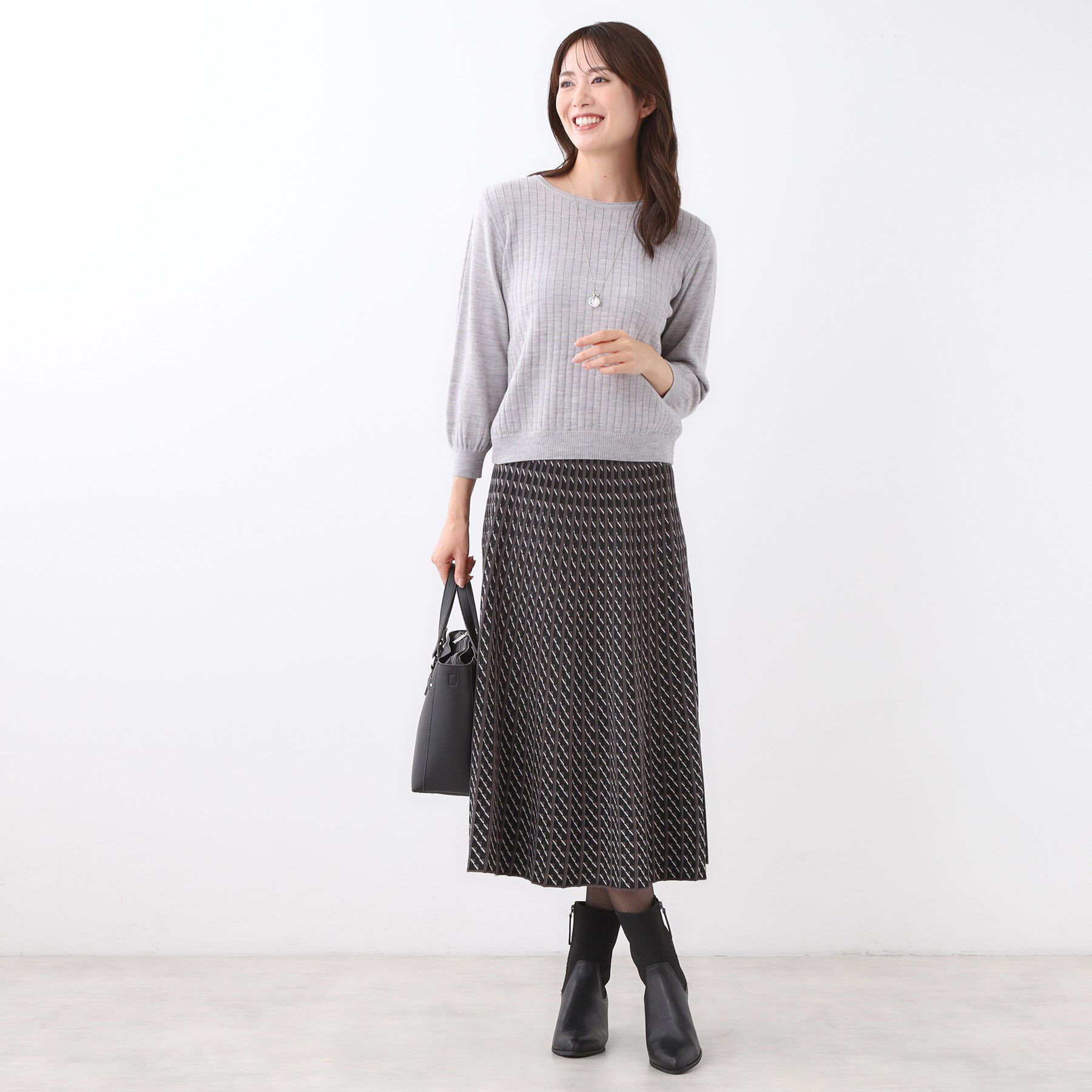 Reflect「【WEB先行カラーあり／インナーにおすすめ◎／アンサンブル可】すっきり見え縦編み柄ニット」|ニット・セーター|