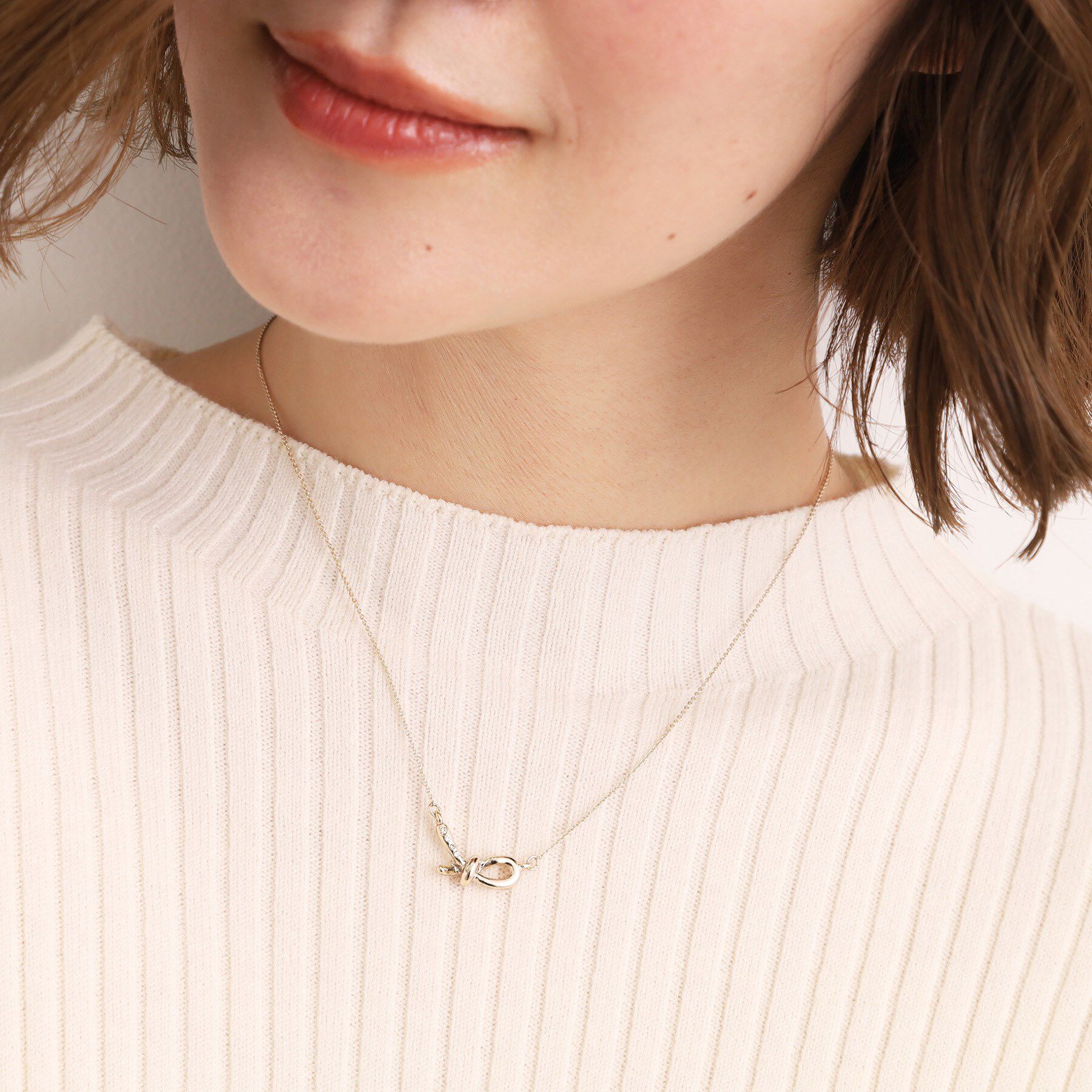 grove「ノットビジューショートネックレス」|ネックレス|