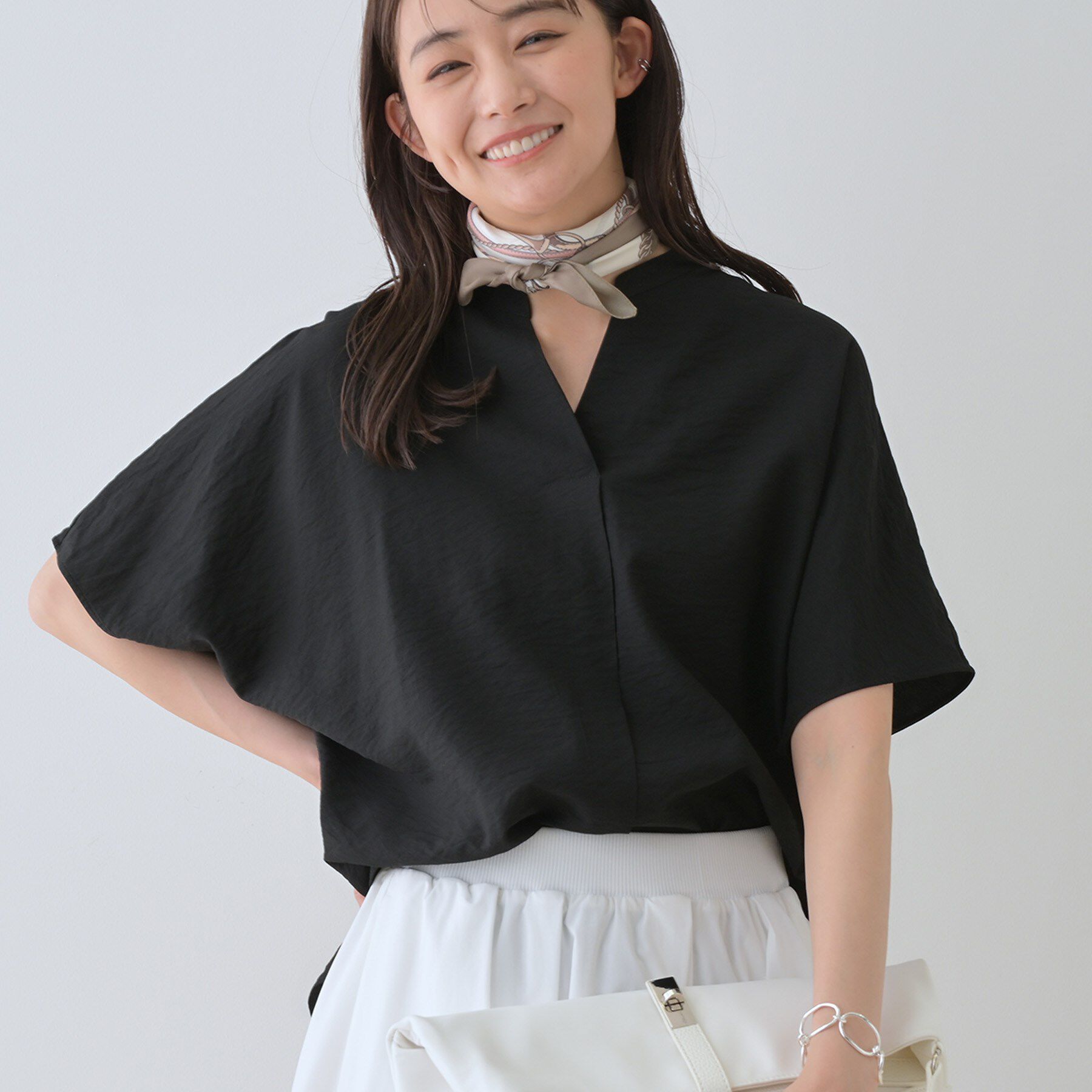 INDIVI「【洗える／UVケア／SETUP可能】スキッパードルマンブラウス」|シャツ・ブラウス|ブラック(019)