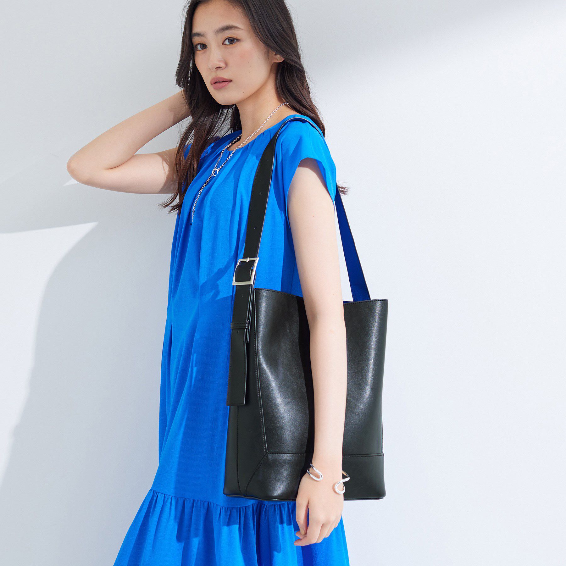 INDIVI「【A4サイズ対応】ワンショルダートートバッグ」|トートバッグ|