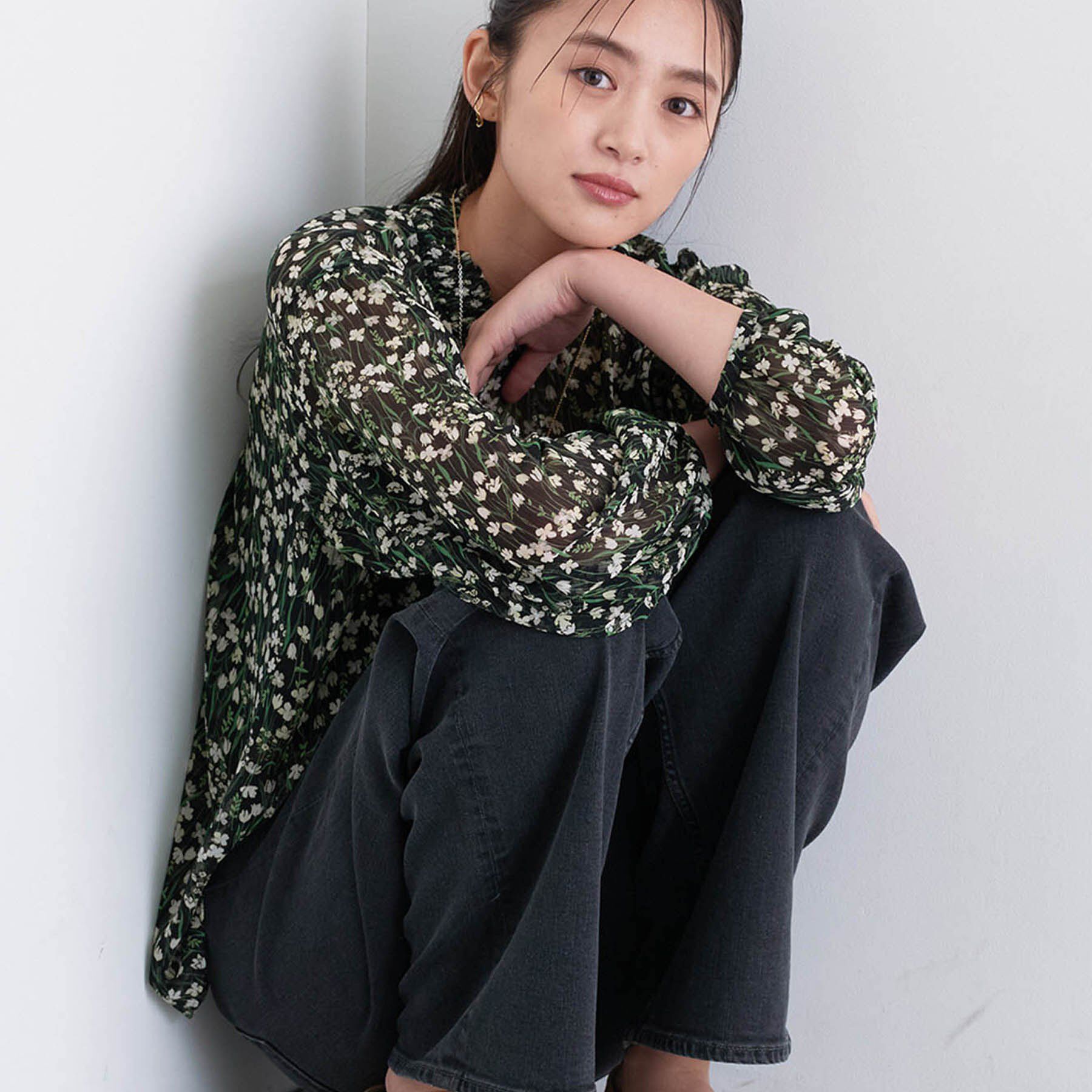 INDIVI「【秋映え柄/セットアップ可能】フラワーシフォンブラウス」|シャツ・ブラウス|