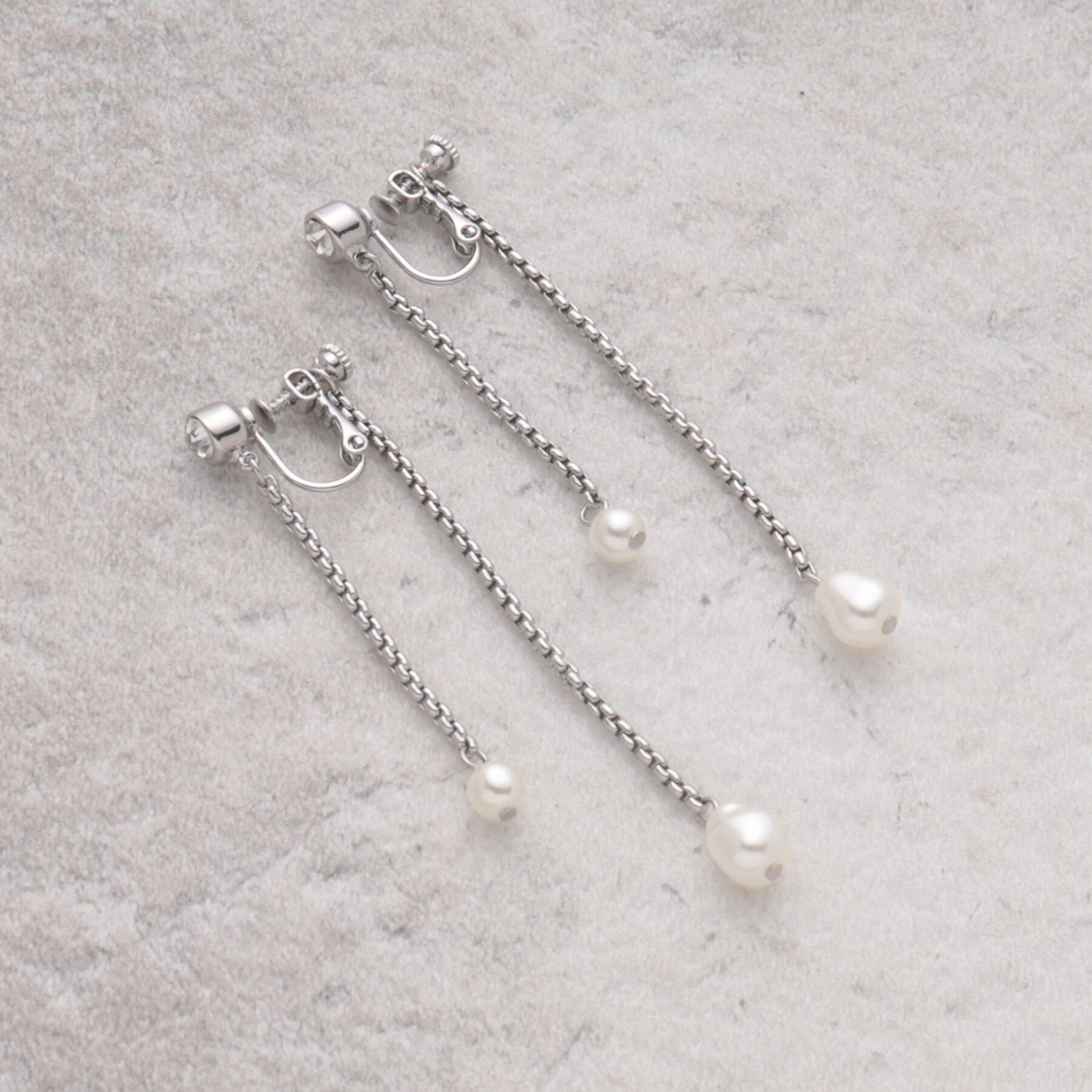 OPAQUE.CLIP「フェイクパール&times;ビジューイヤリング」|イヤリング|シルバー(006)