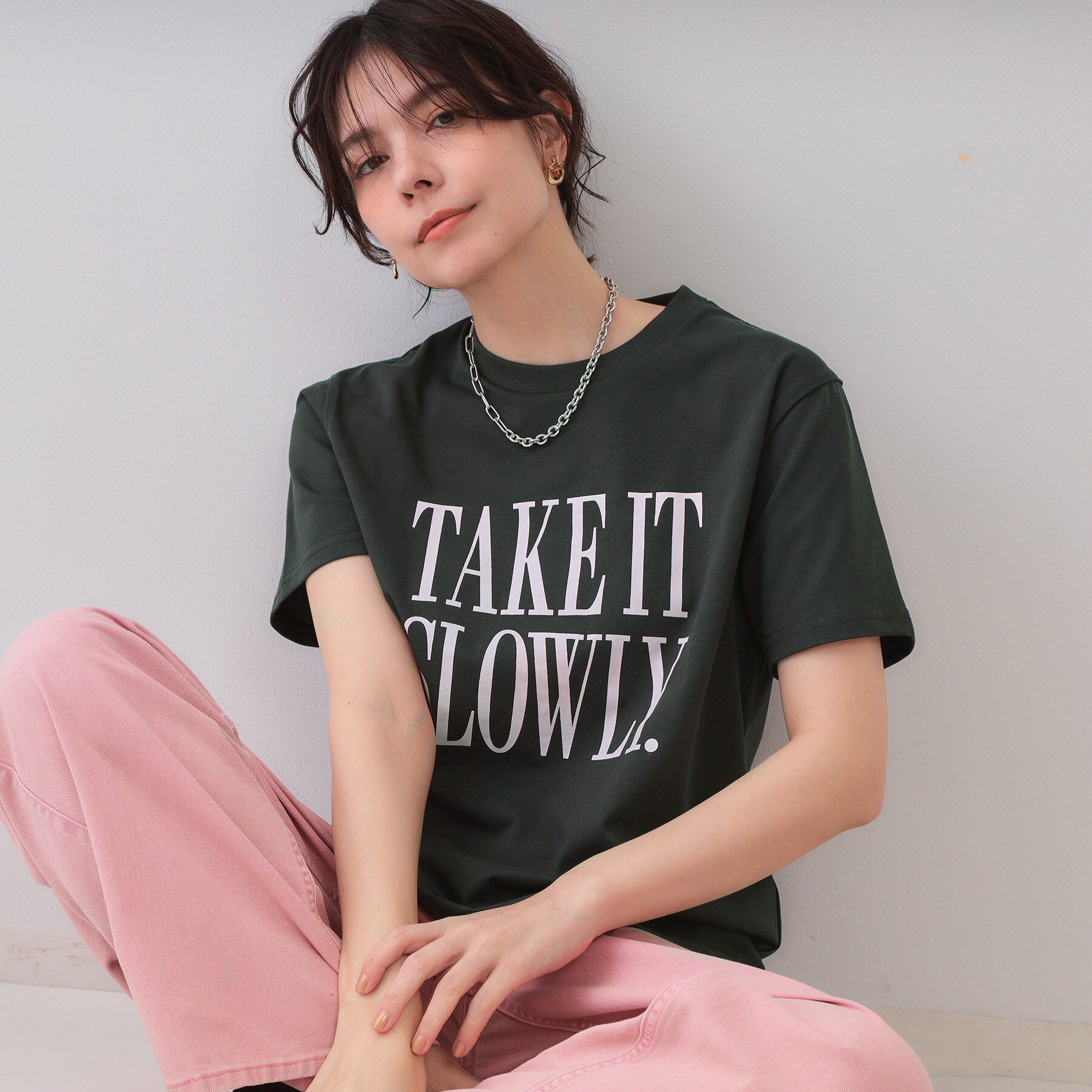 OPAQUE.CLIP「ロゴプリントTシャツ【洗濯機洗い可】」|Tシャツ・カットソー|チャコールグレー(0