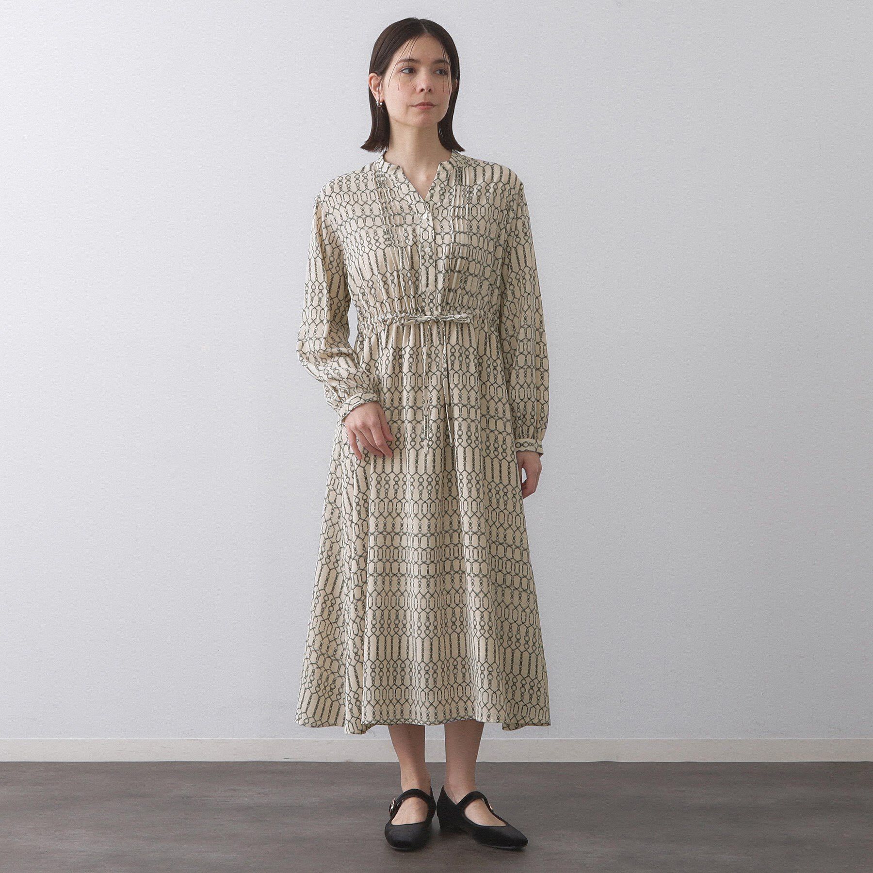 OPAQUE.CLIP「チェーンプリントフィット＆フレアワンピース【洗濯機洗い可〉」|ワンピース|