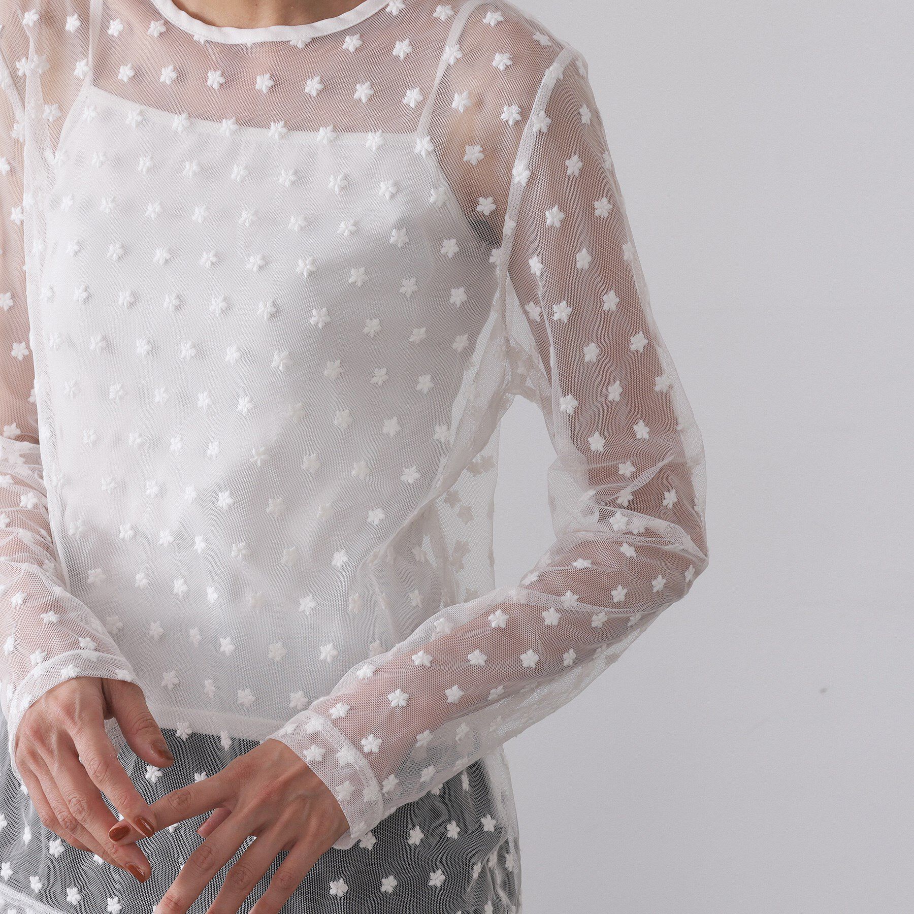 OPAQUE.CLIP「チュールフラワー刺繍シアートップス【洗濯機OK】」|Tシャツ・カットソー|