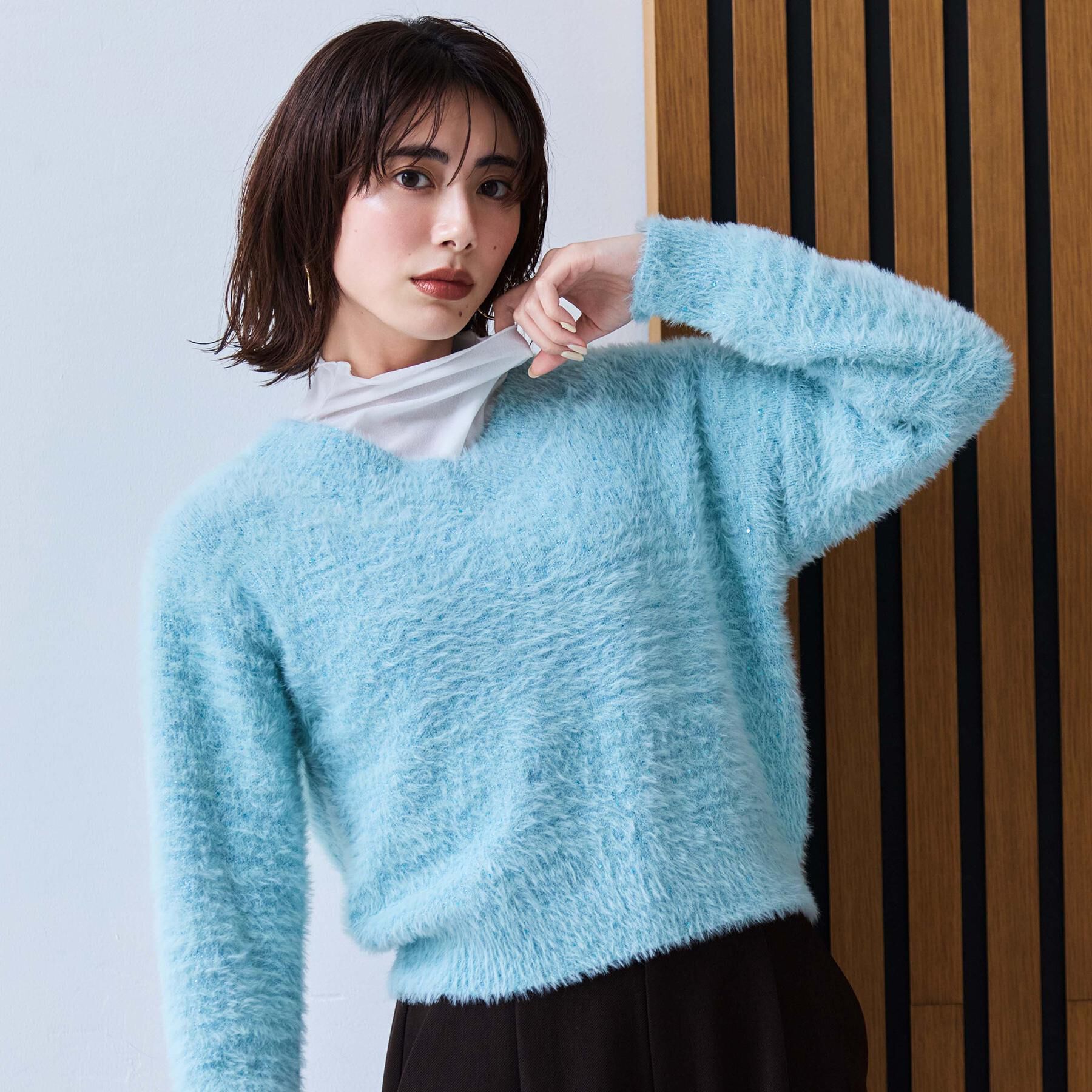 OPAQUE.CLIP「スパンコールフェザーVネックニット【洗濯機OK】」|ニット・セーター|