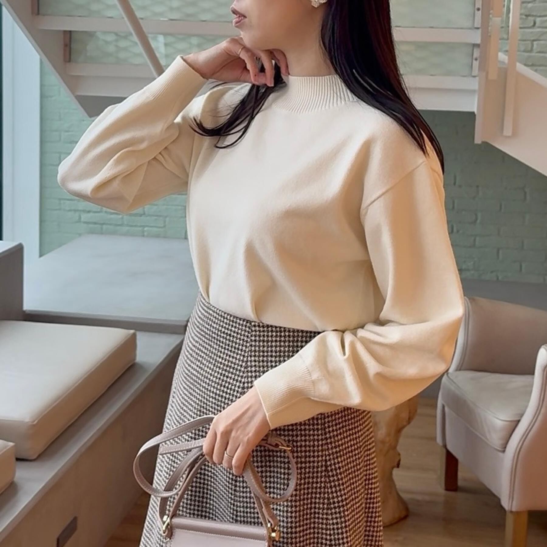 Couture broach「【後ろ姿も着映える・通勤】バックレースアップ微起毛ニット」|ニット・セーター|