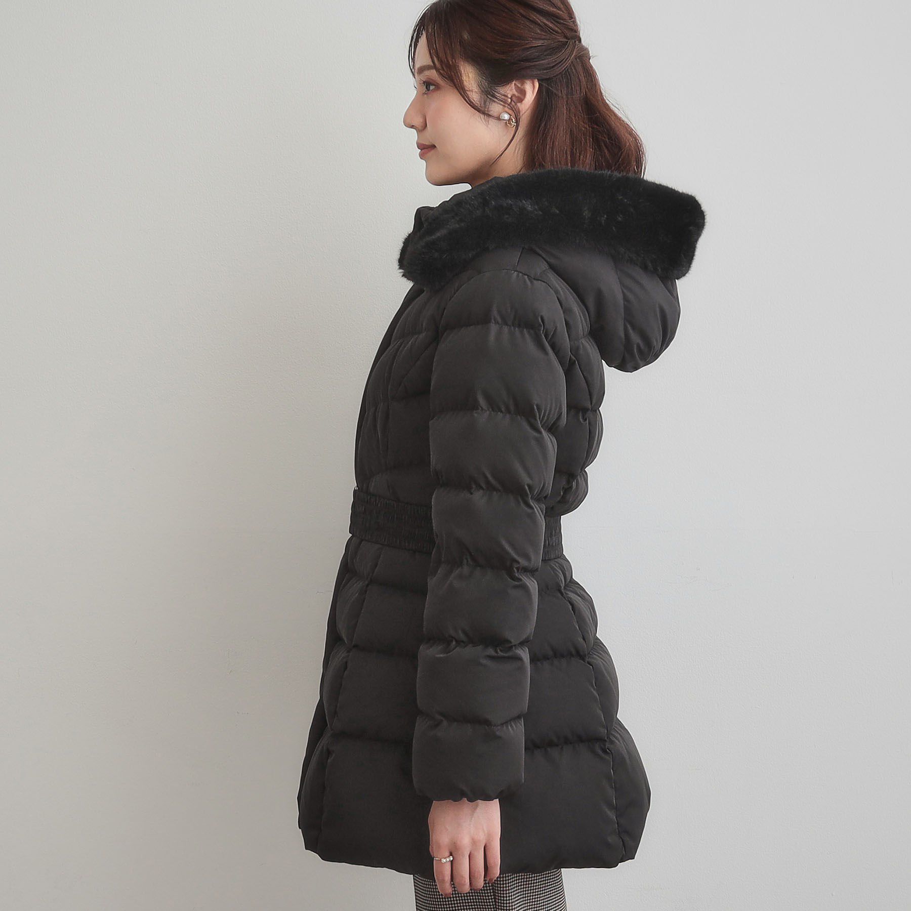 Couture broach「【2WAY・ベルト付き】フードフェイクファー ミドル丈ダウンコート」|ダウン|