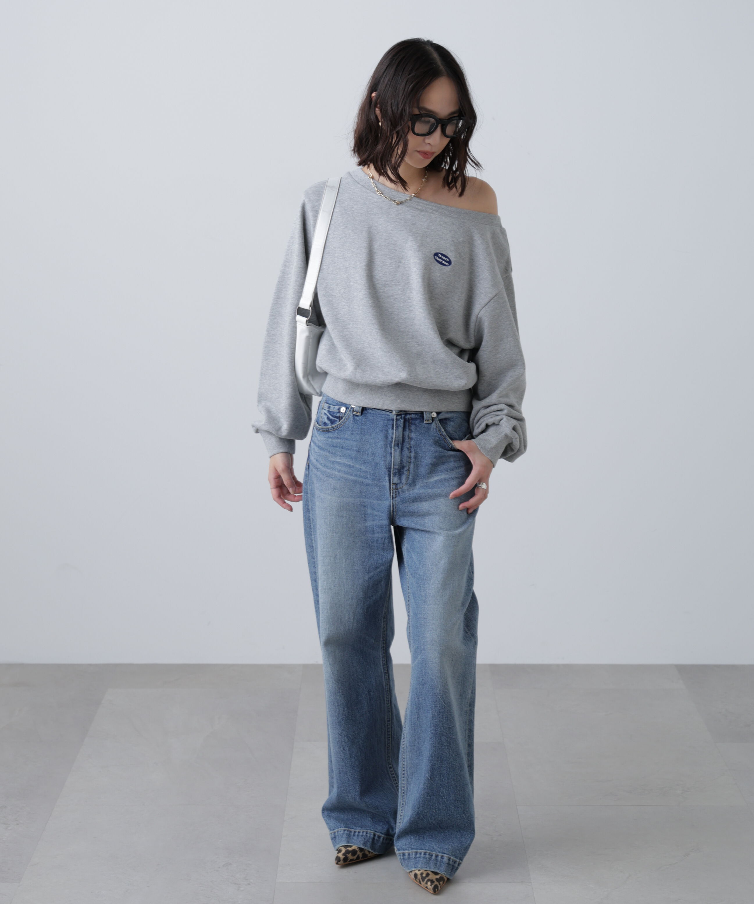  「オフショルワンポイント刺繍スウェット」|Tシャツ・カットソー|