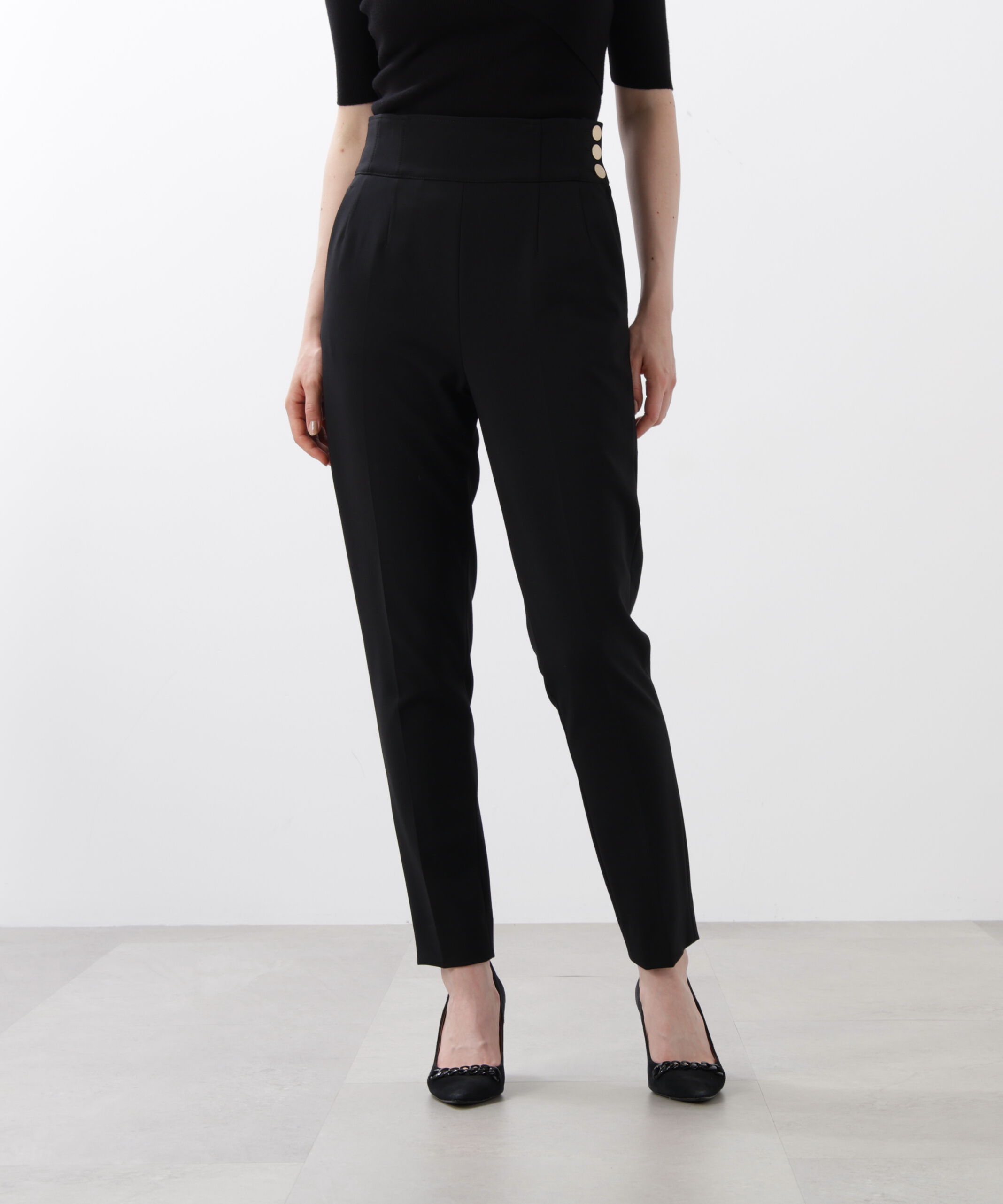  「◆サイドボタンテーパードパンツ」|その他|ブラック