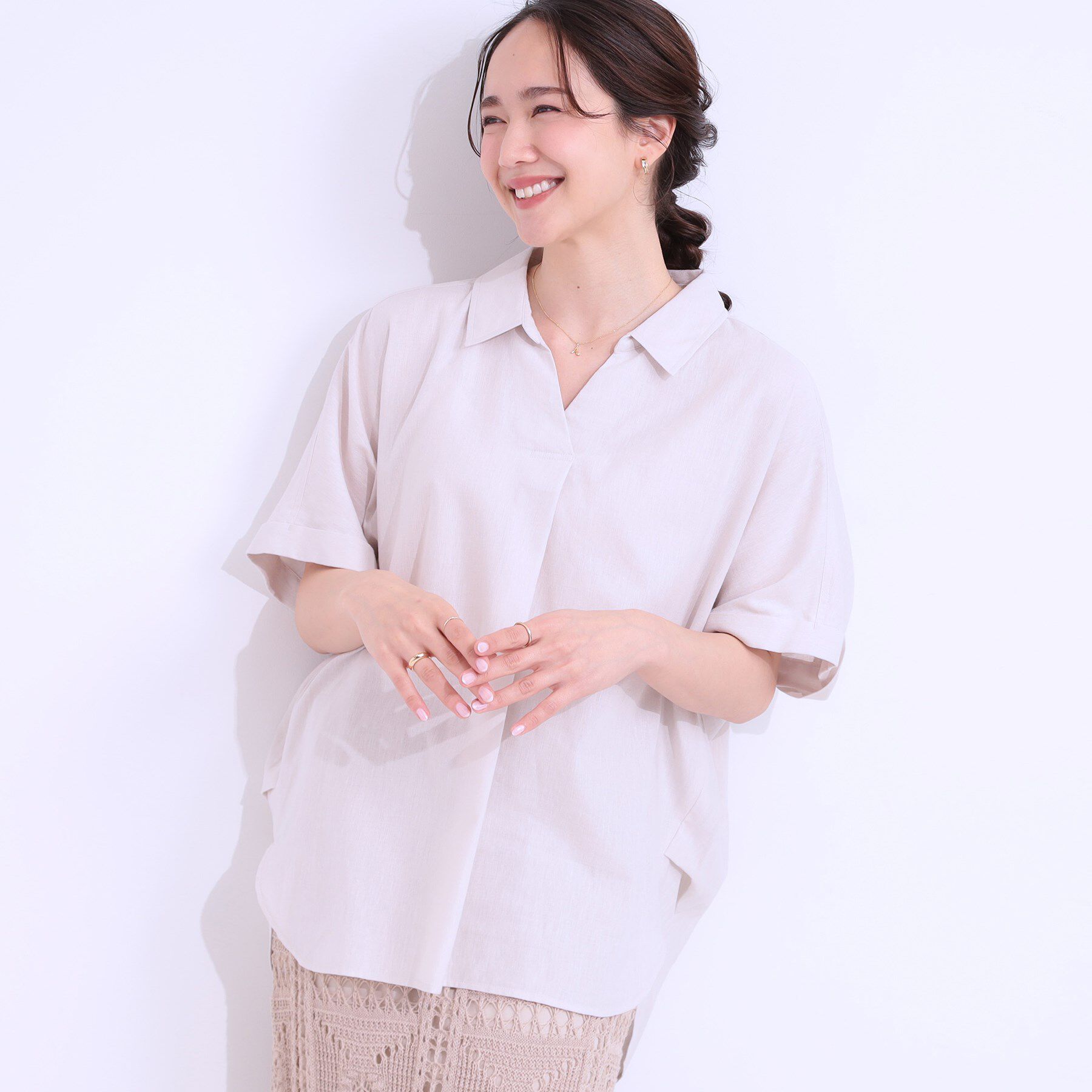 SHOO･LA･RUE「【S-LL/UV/接触冷感/抗菌防臭】体型を自然にカバー フレンチリネンブレンド襟付ドルマンシャツ」|シャツ・ブラウス|グレージュ(012)