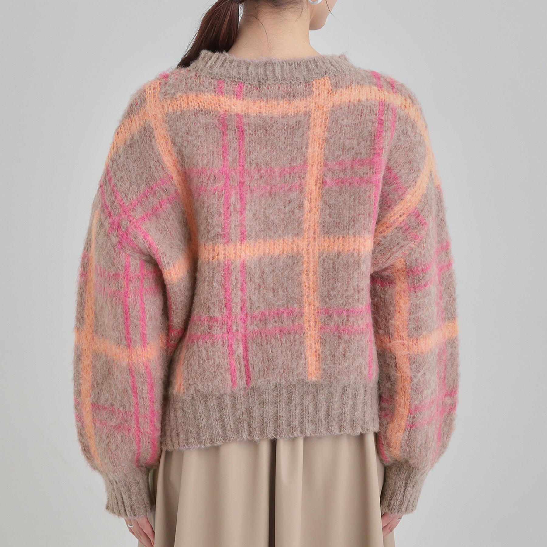 SHOO･LA･RUE「【S-LL】女性らしさ漂う ふわふわチェック柄ニット」|ニット・セーター|