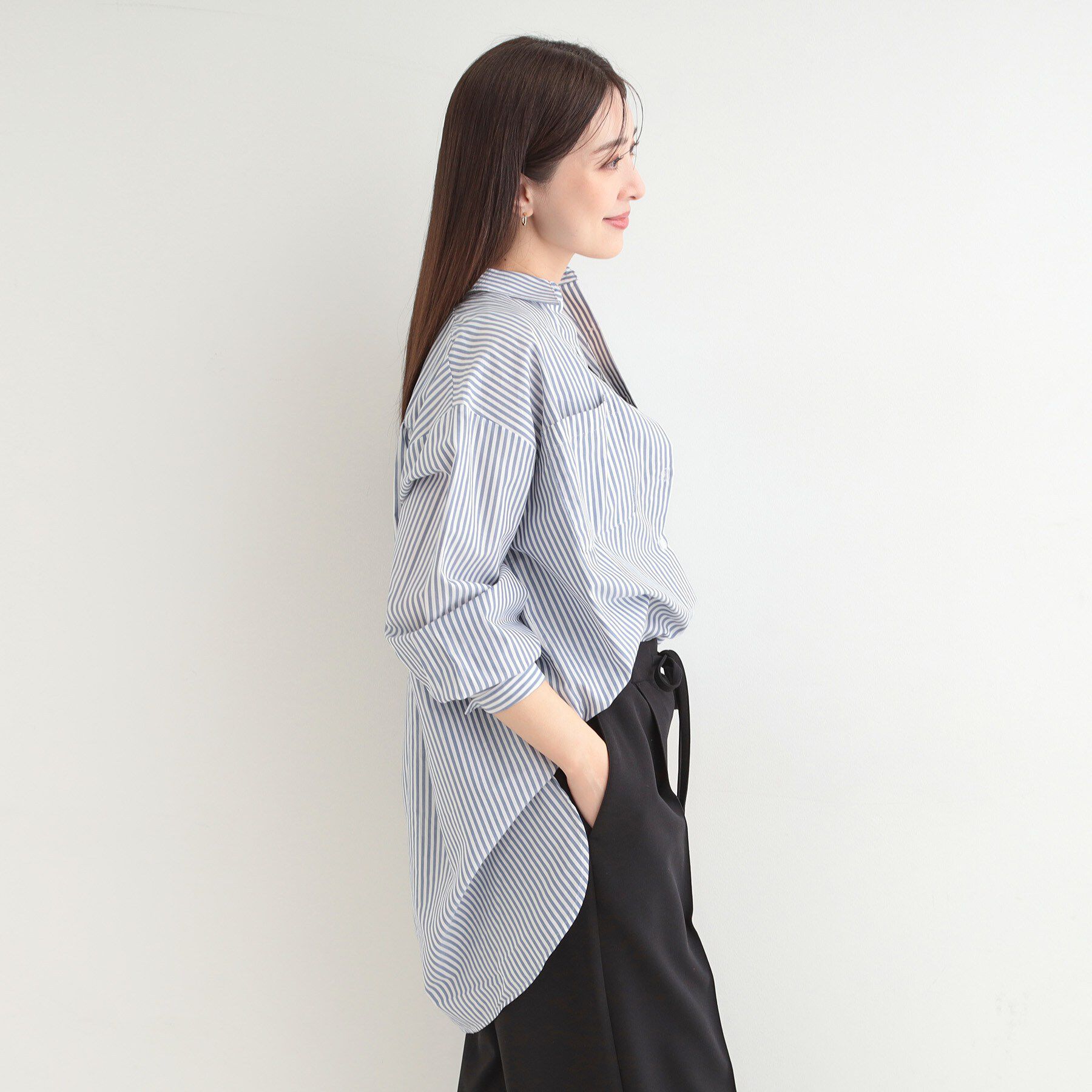 SHOO･LA･RUE「【体型カバー】バックギャザーで魅せる オーバーサイズシャツ」|シャツ・ブラウス|