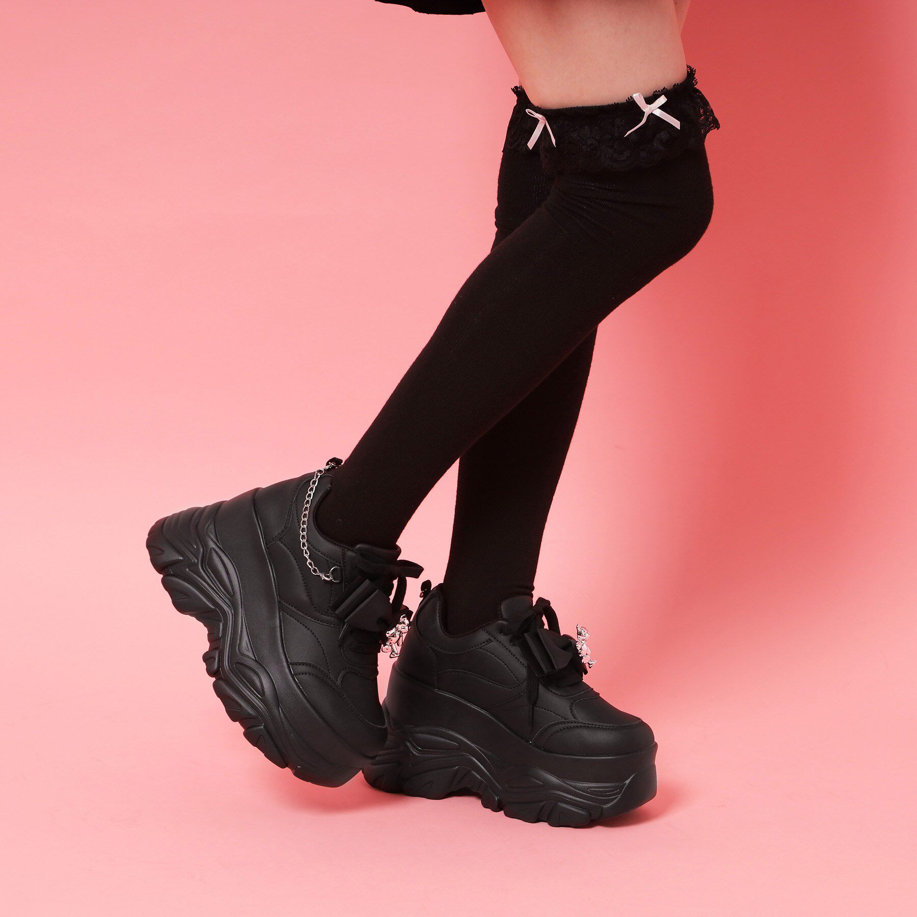 csT&P「クマ&times;チェ―ン付き厚底インヒールスニーカー」|スニーカー|