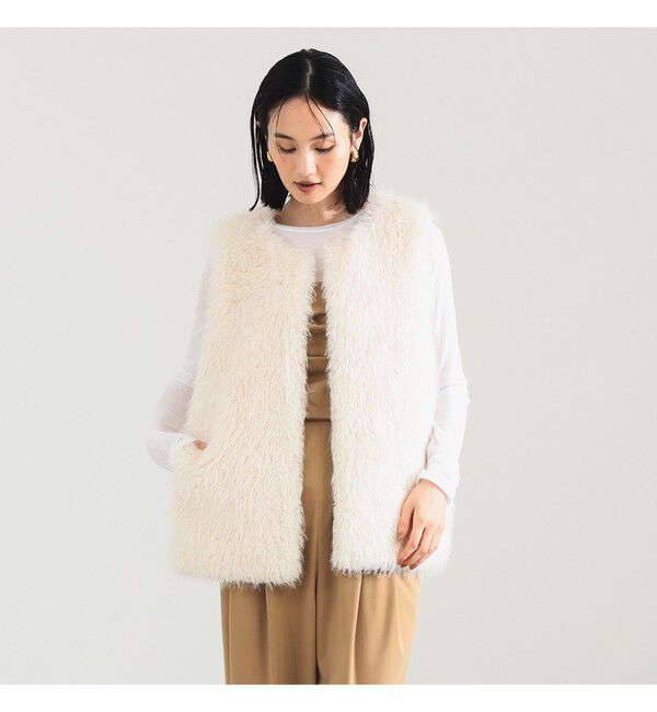 Demi-Luxe BEAMS 「ウェイビー フェイクファー ジレ」|ダウン|IVORY