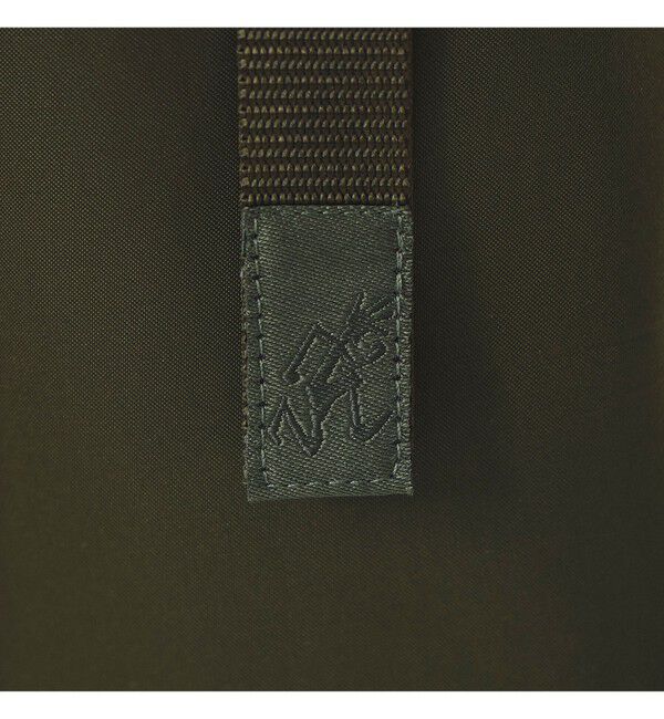 BEAMS「【別注】Gramicci / シャイニーナイロン 6ポケットパンツ」|チノ|