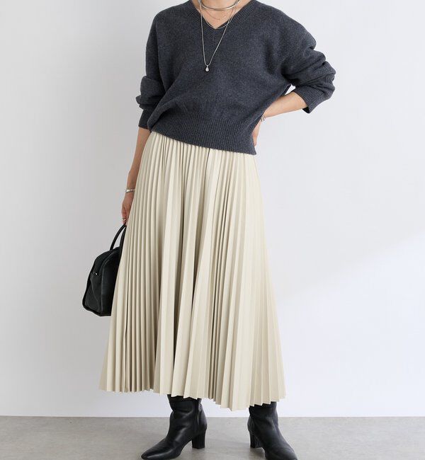  「【女性らしいデコルテライン】ウールVニット」|ニット・セーター|