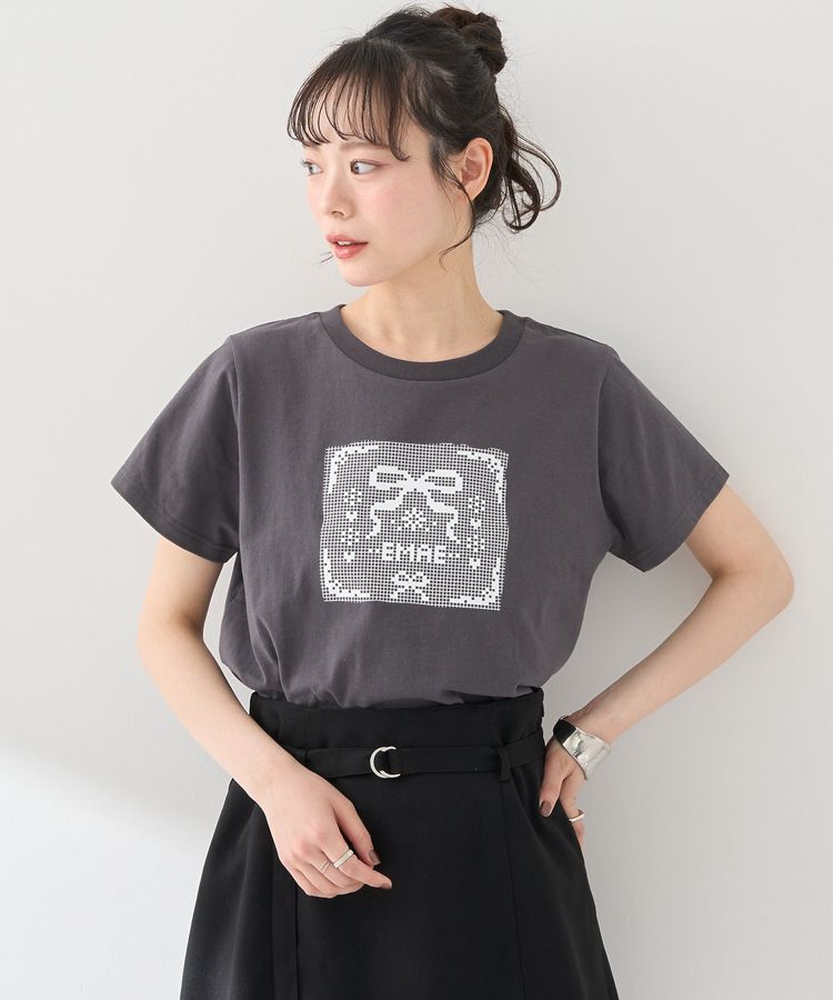 earth music&ecology「アソートロマンティックグラフィックT」|Tシャツ・カットソー|Dark Gray