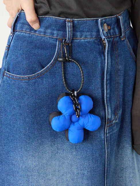 Lugnoncure「フワフワフラワーチャーム」|その他|ブルー