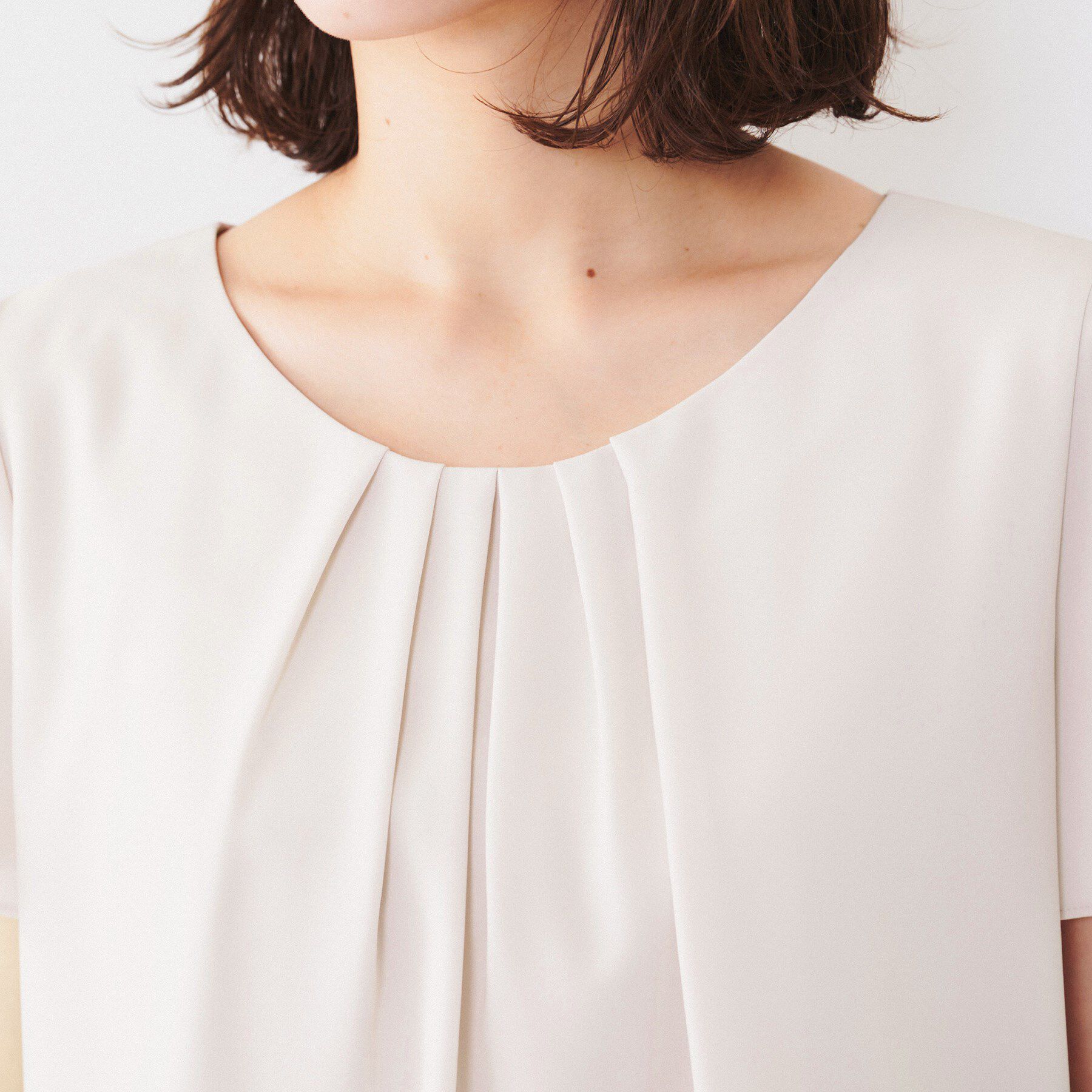 UNTITLED「【通勤/二の腕カバー】タックデザインブラウス」|シャツ・ブラウス|