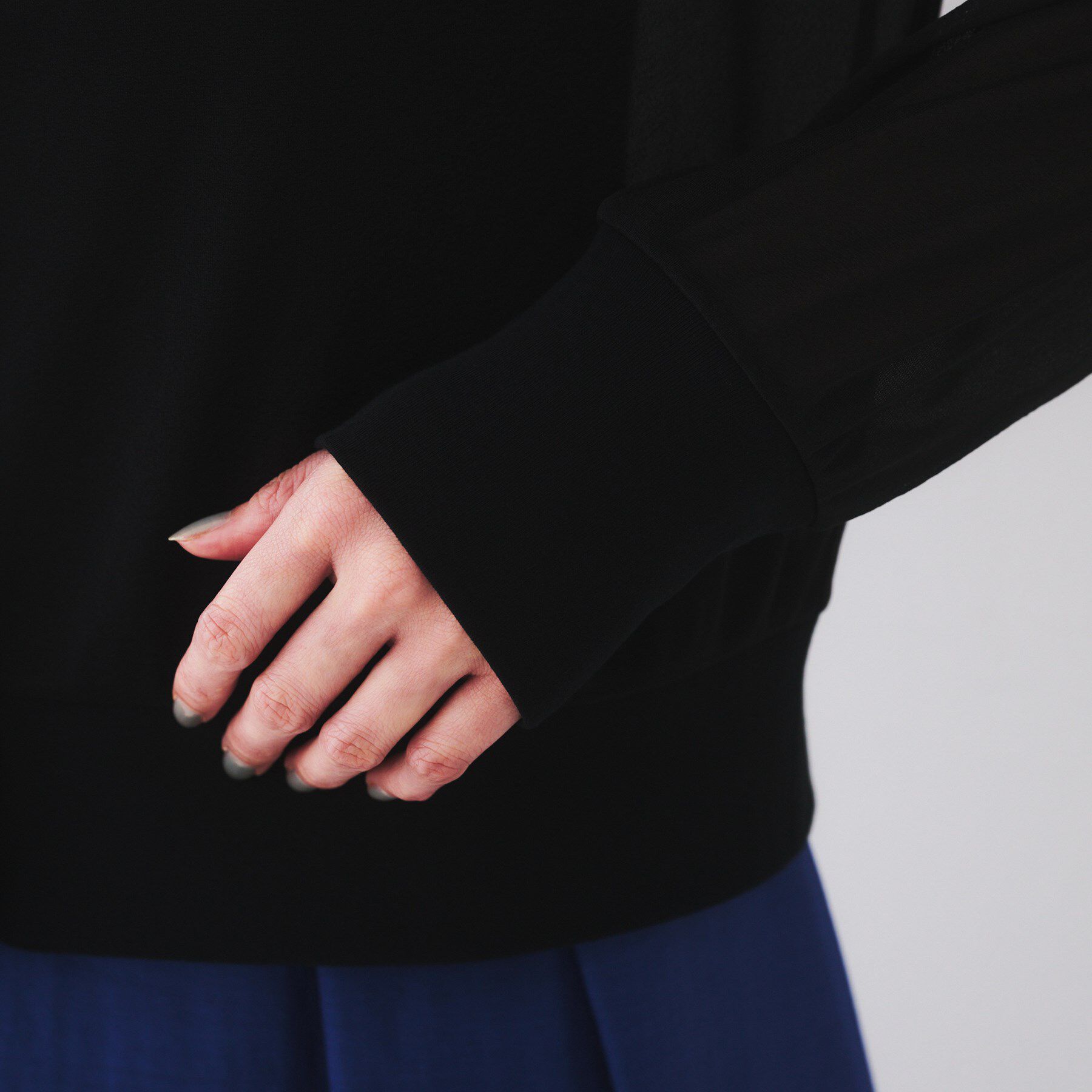 UNTITLED「【洗える/ストレッチ性/短丈】クルーネックシアーカーディガン」|カーディガン|