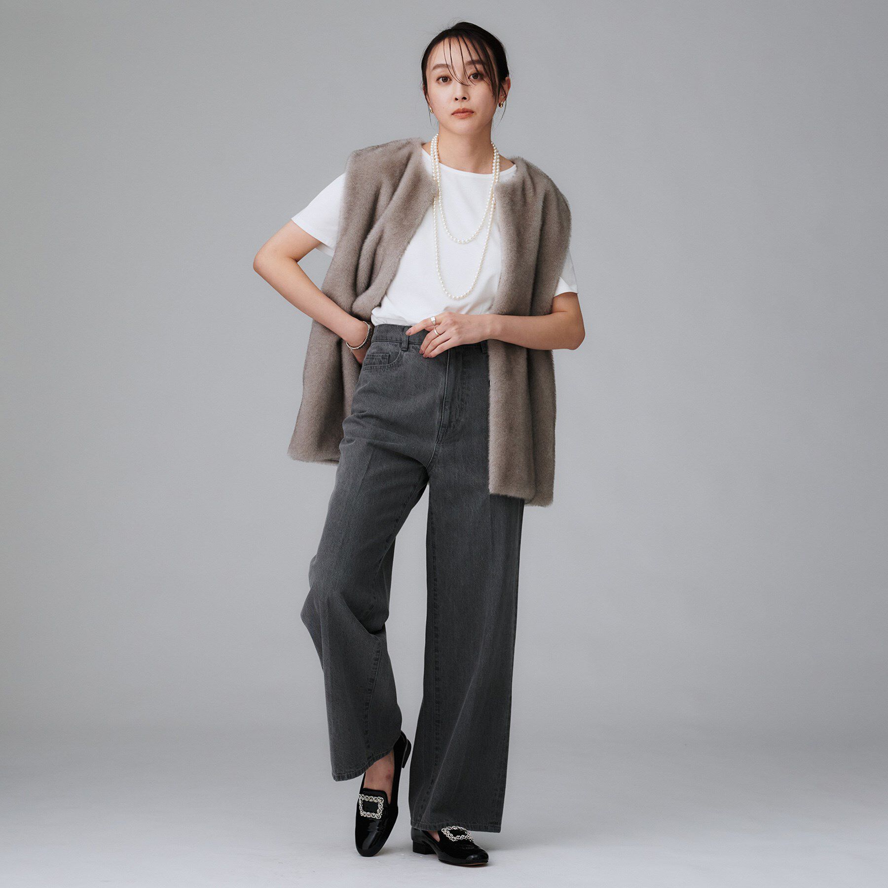 UNTITLED「ビジュー付きオペラシューズ」|パンプス|