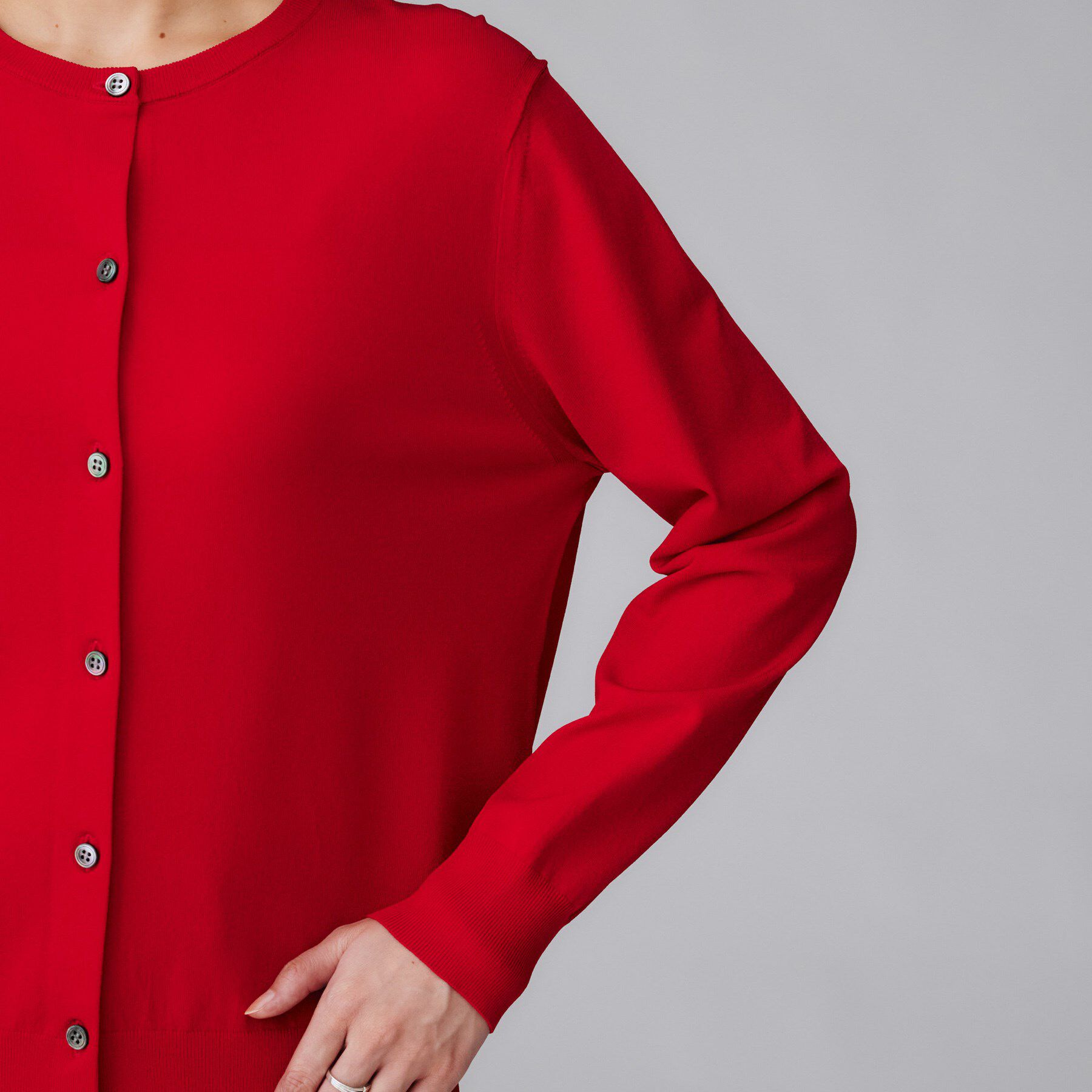 UNTITLED「【朝晩の羽織に/アンサンブル可/薄手】ベーシッククルーネックカーディガン」|カーディガン|