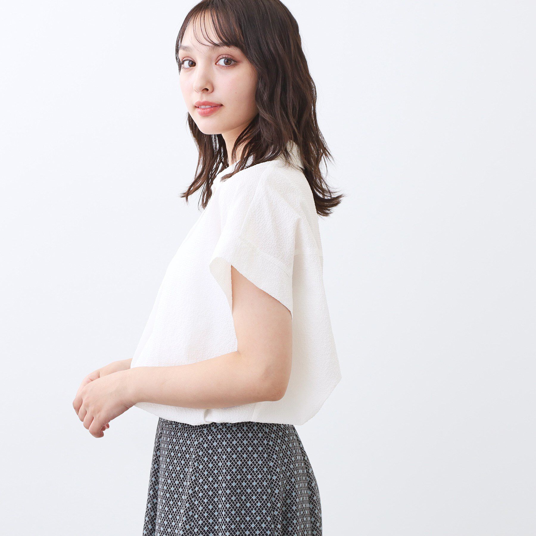 Reflect「【二の腕さりげなくカバー】シャツ衿オフボディブラウス」|シャツ・ブラウス|