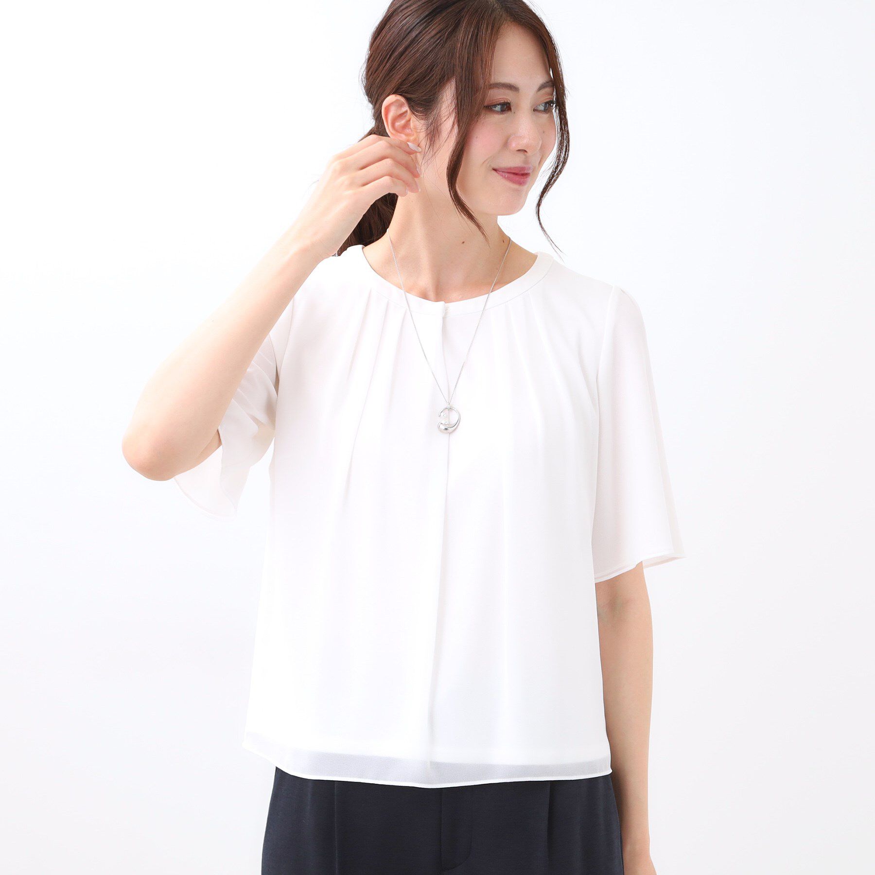 Reflect「【一枚着で着映え◎／ジャケットのインナーにも】フロント開きブラウス」|シャツ・ブラウス|