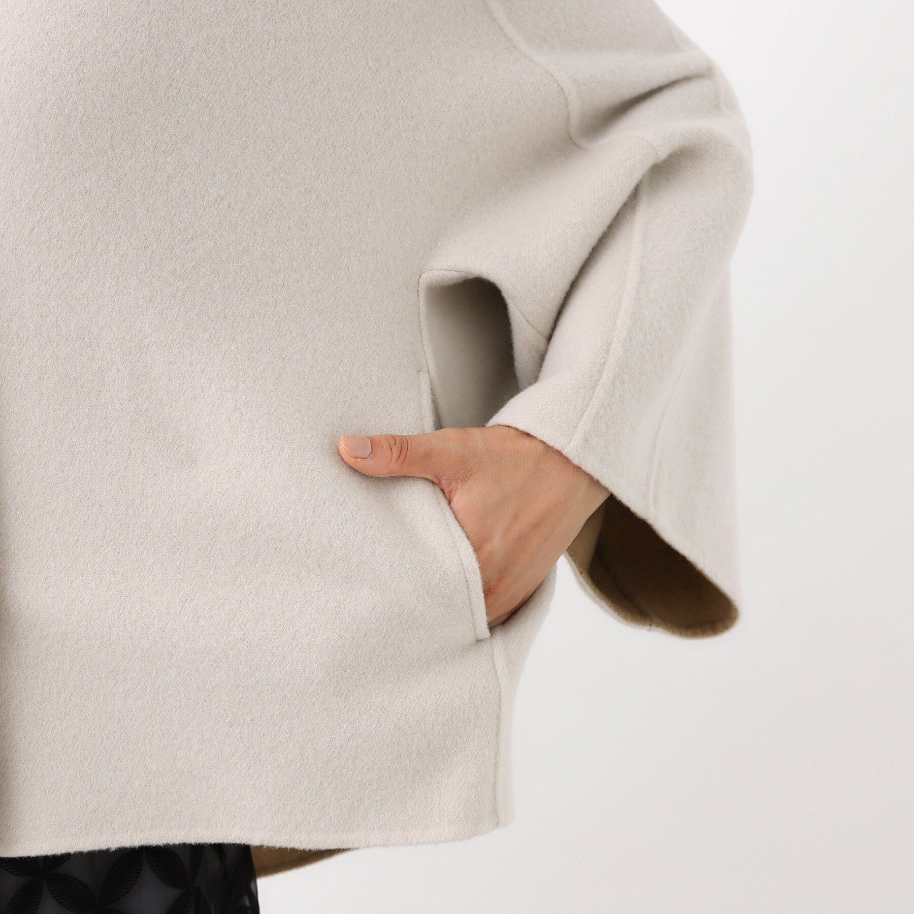 Reflect「リバー仕立てショートコート」|ノーカラーコート|