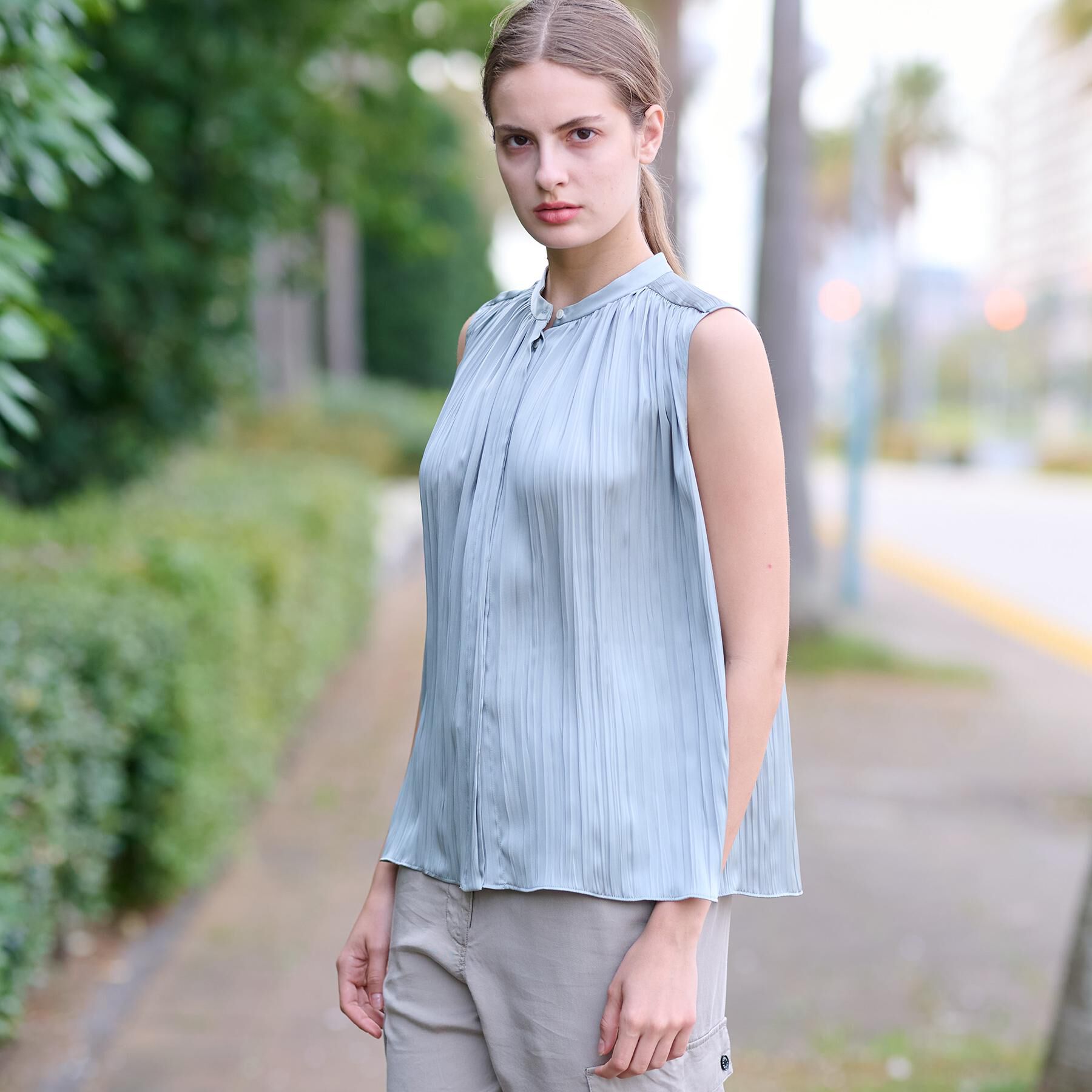 DRESSTERIOR「【洗える/きれいめ】プリーツサテンブラウス」|シャツ・ブラウス|