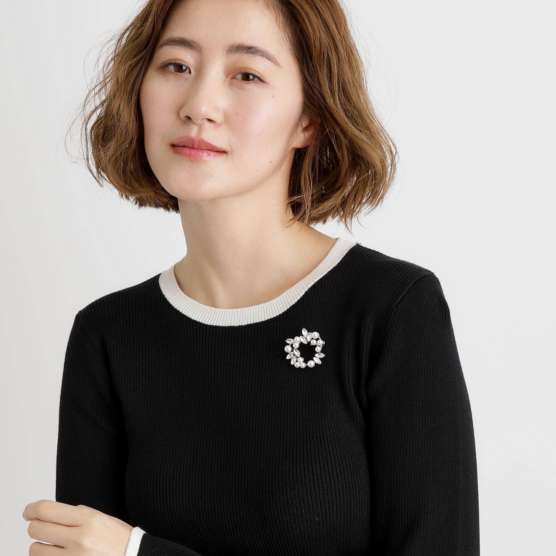 grove「パール調ビジューラウンドミニブローチ【入卒対応可】」|ブローチ・コサージュ|