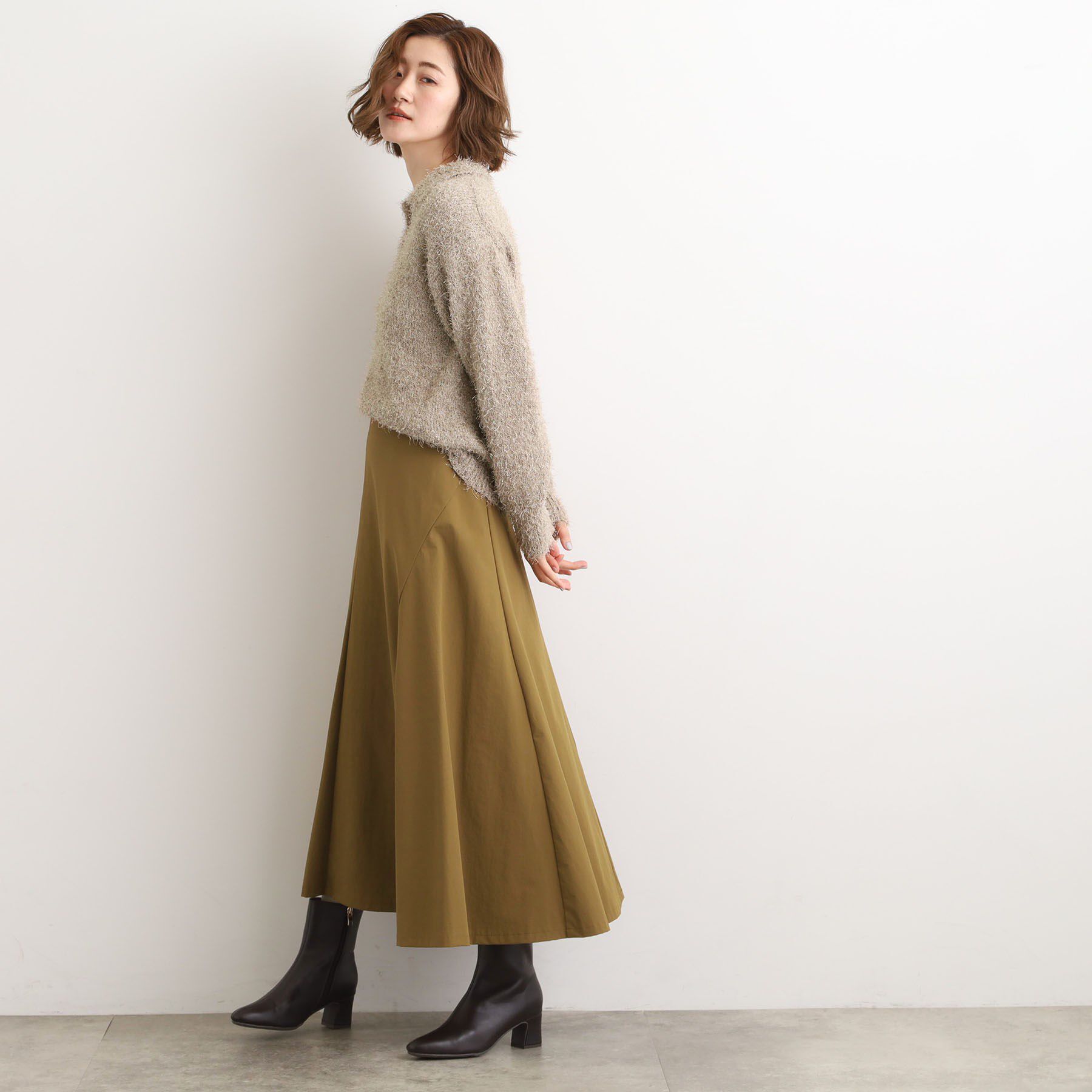 grove「もっちりナイロンストレッチトラペーズスカート」|スカート|