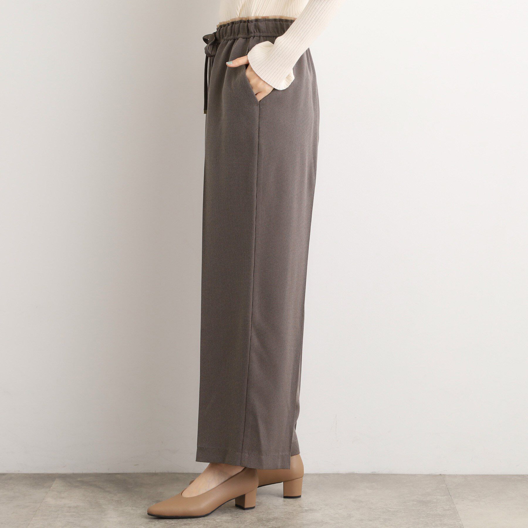 grove「【2点SET/体型カバー】透け感とレイヤードで大人の遊び心を、ビスチェSET UP」|スーツ|