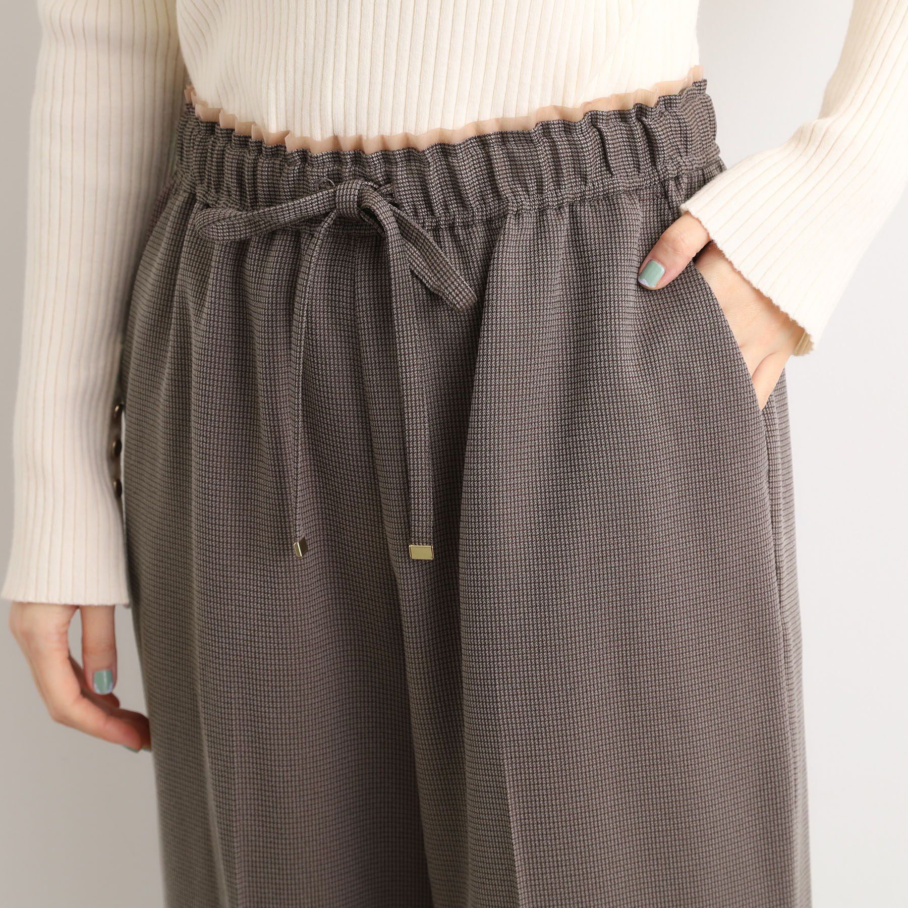 grove「【2点SET/体型カバー】透け感とレイヤードで大人の遊び心を、ビスチェSET UP」|スーツ|