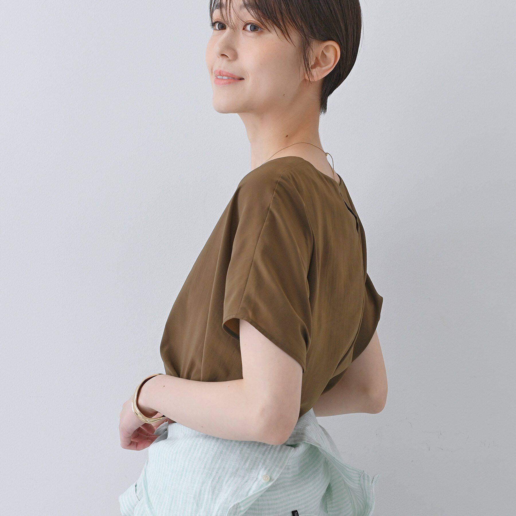 INDIVI「【通気性◎撥水／接触冷感／UVケア】ドルマンスリーブブラウス」|シャツ・ブラウス|