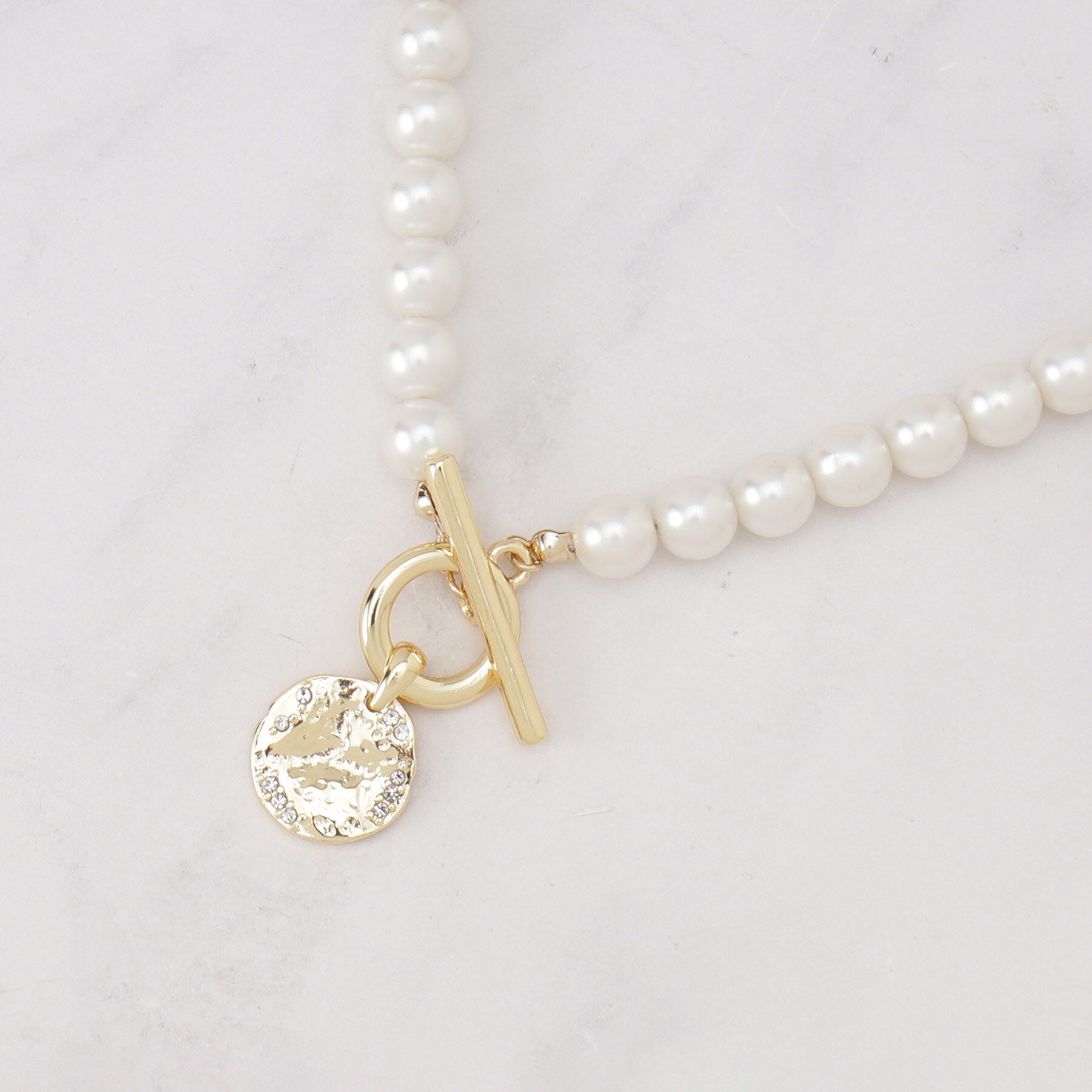 INDIVI「パール調コインショートネックレス」|ネックレス|