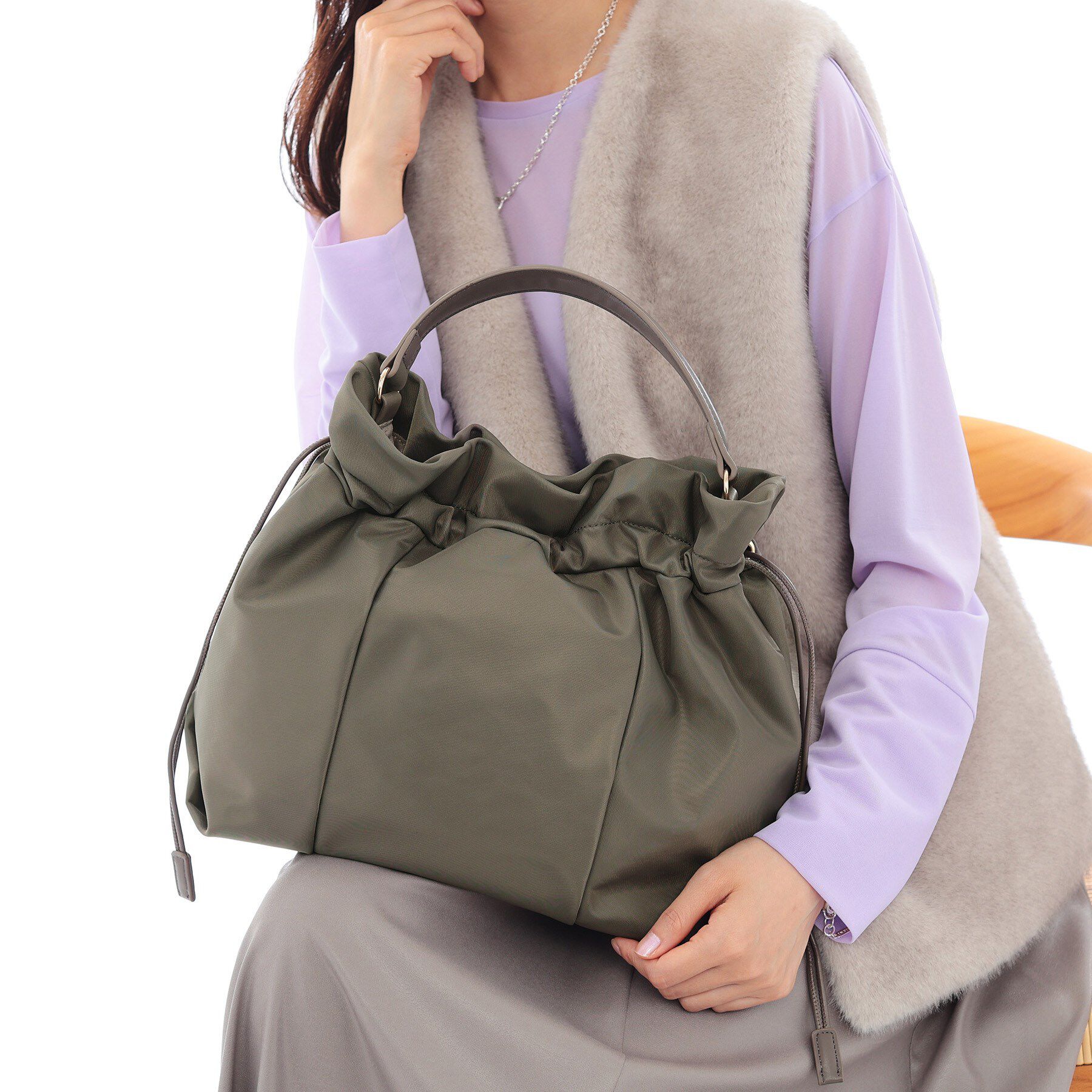 INDIVI「ミドルドロストバッグ」|トートバッグ|トープ(054)