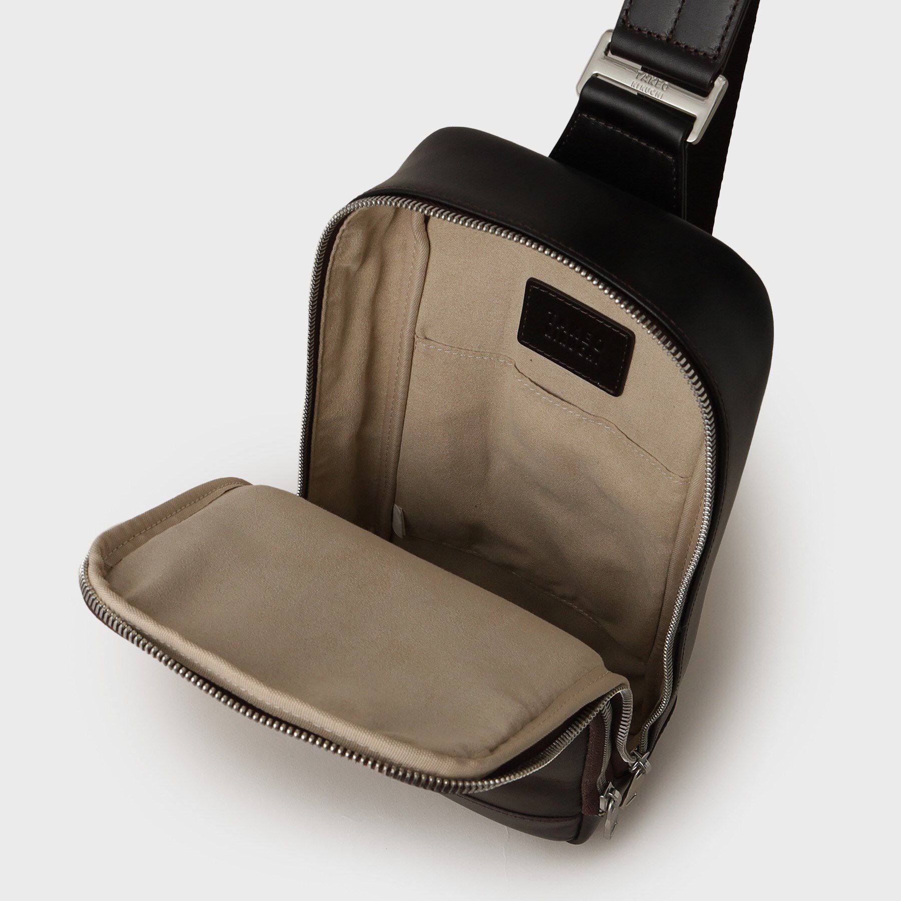 TAKEO KIKUCHI「アニリンレザー ワンショルダーバッグ」|ショルダー・メッセンジャー|