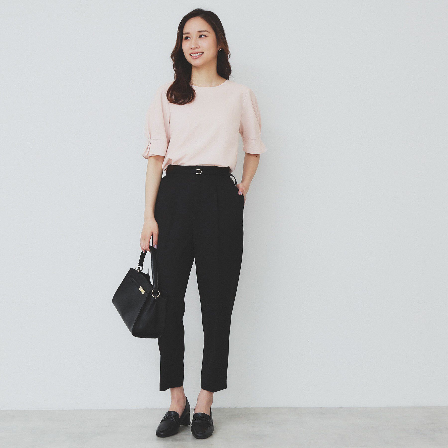 index「《8色展開/XS-LLサイズ》タックパフスリーブブラウス【洗濯機洗い可/吸水速乾/防シワ/抗ピル】」|シャツ・ブラウス|