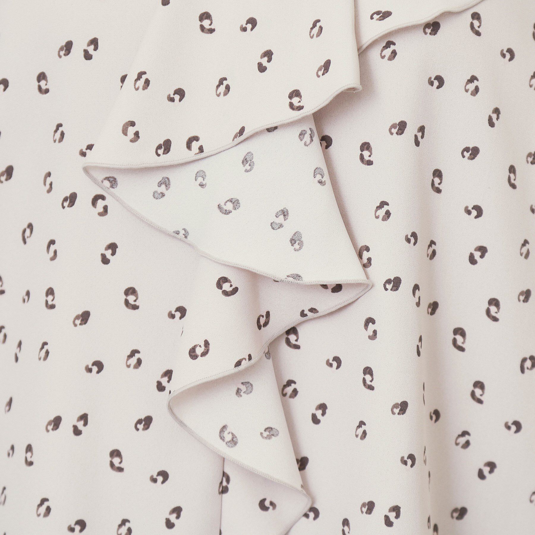 index「Vネックフリルブラウス【洗濯機OK/イージーアイロン】」|シャツ・ブラウス|