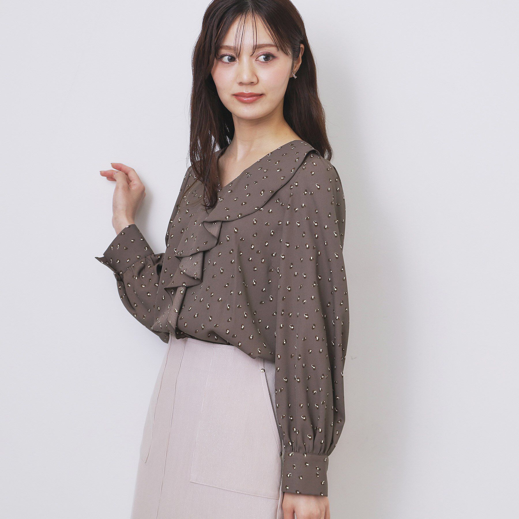 index「Vネックフリルブラウス【洗濯機OK/イージーアイロン】」|シャツ・ブラウス|