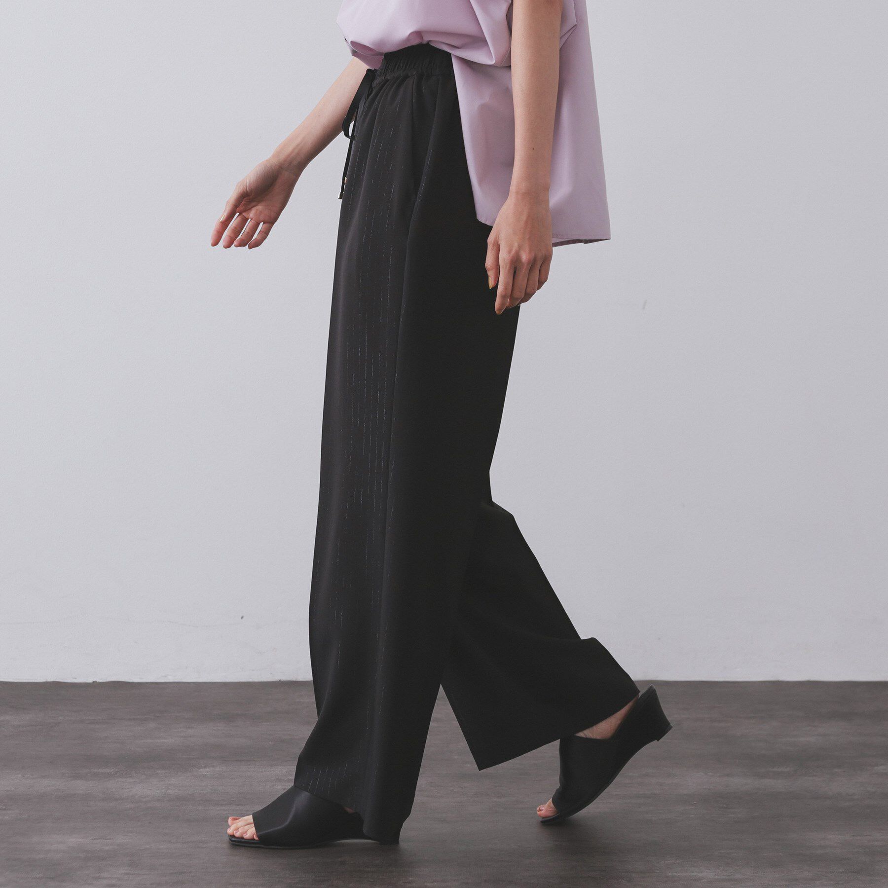 OPAQUE.CLIP「ラメストライプイージーワイドパンツ/セットアップ可【洗濯機洗い可/防シワ/吸水速乾】」|その他|