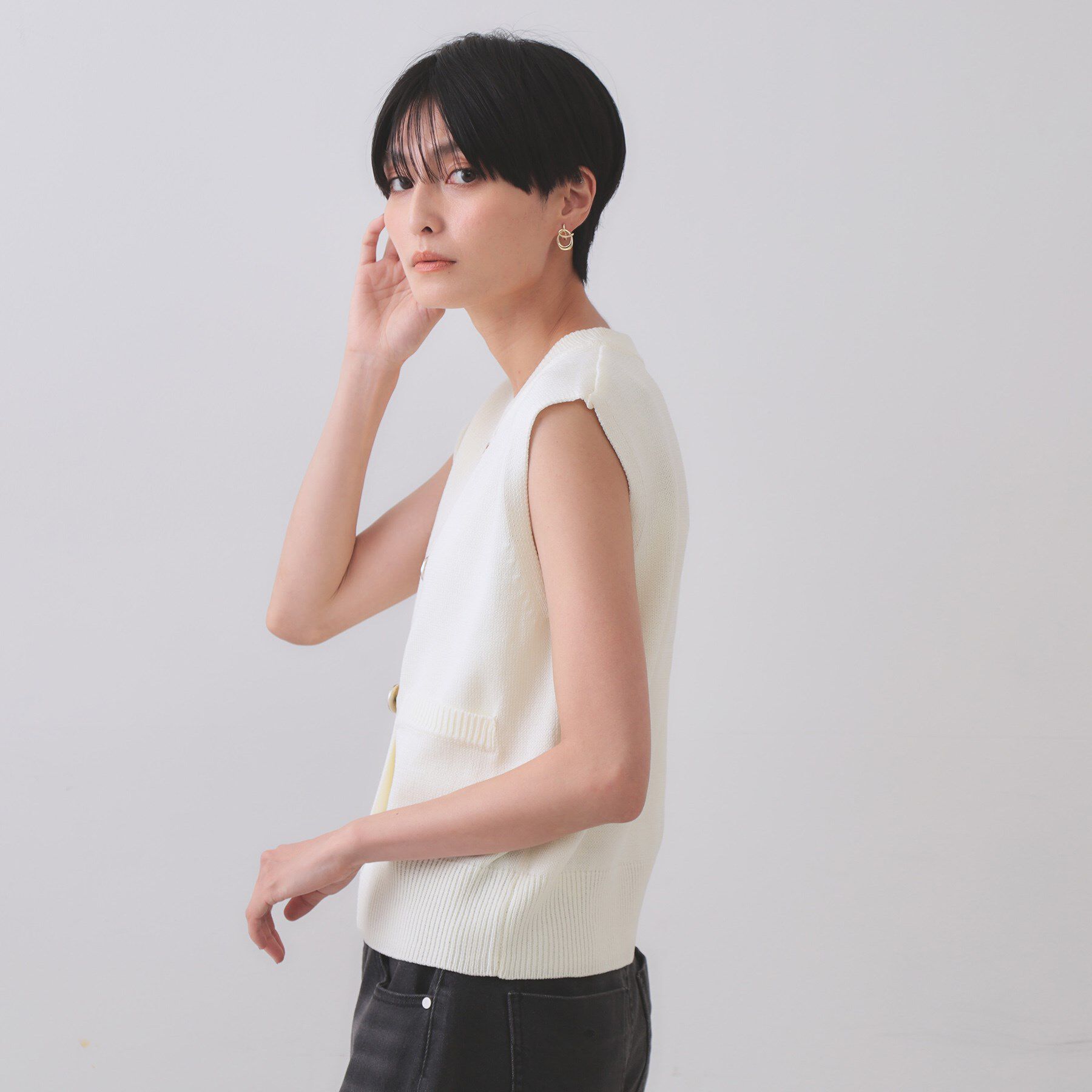 OPAQUE.CLIP「変形ブロンズボタンニットベスト【洗濯機洗い可】」|ベスト・ジレ|