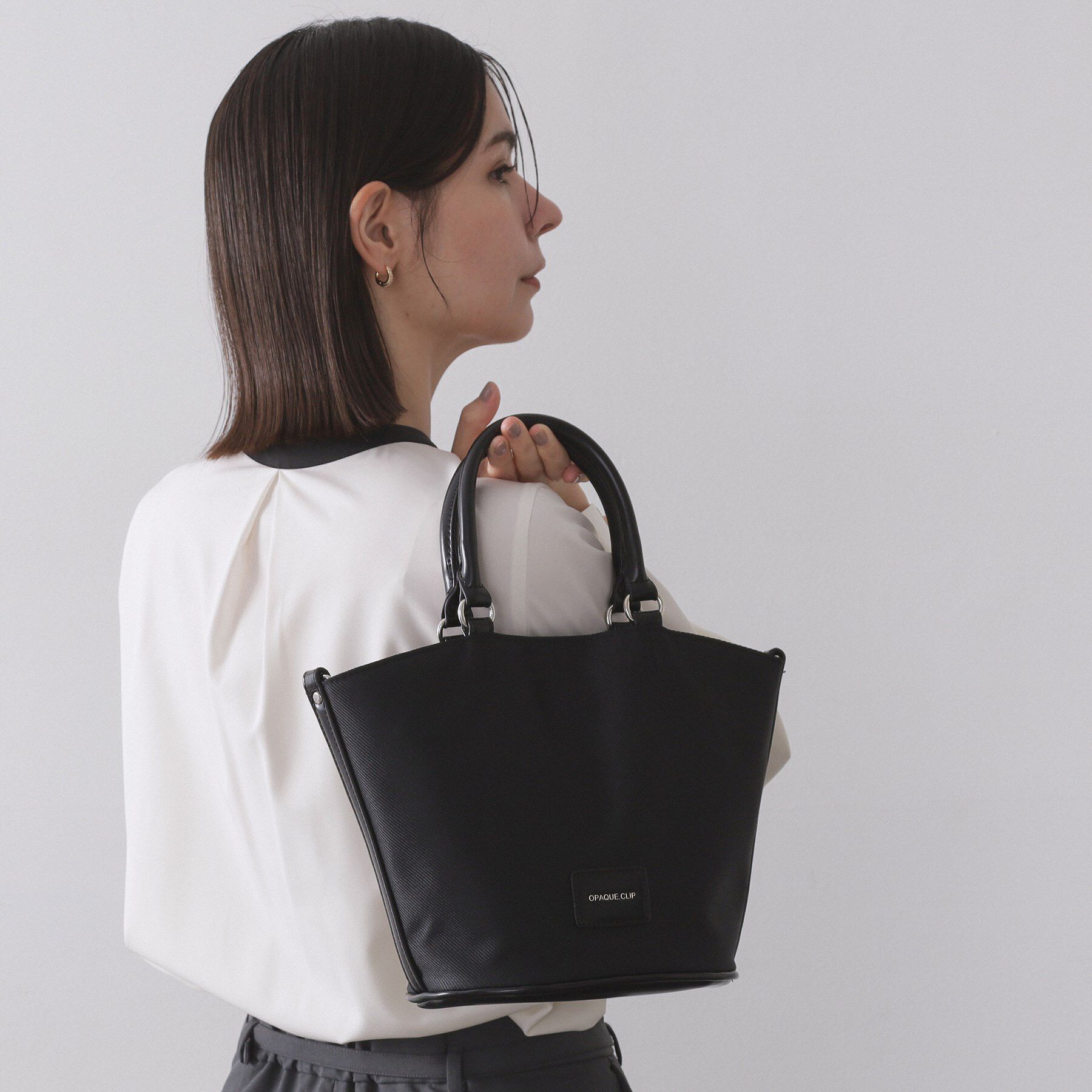 OPAQUE.CLIP「【マルチWAY】ミニショルダーとしても使える！バッグインポーチ付きミドルトートバッグ」|トートバッグ|