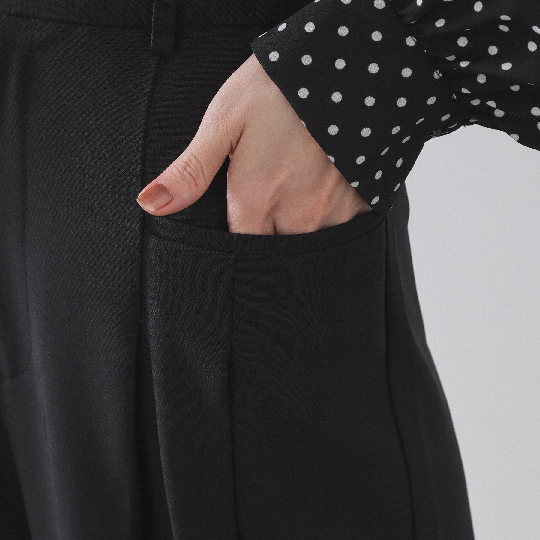 OPAQUE.CLIP「タックデザインワイドパンツ【洗濯機OK】」|その他|