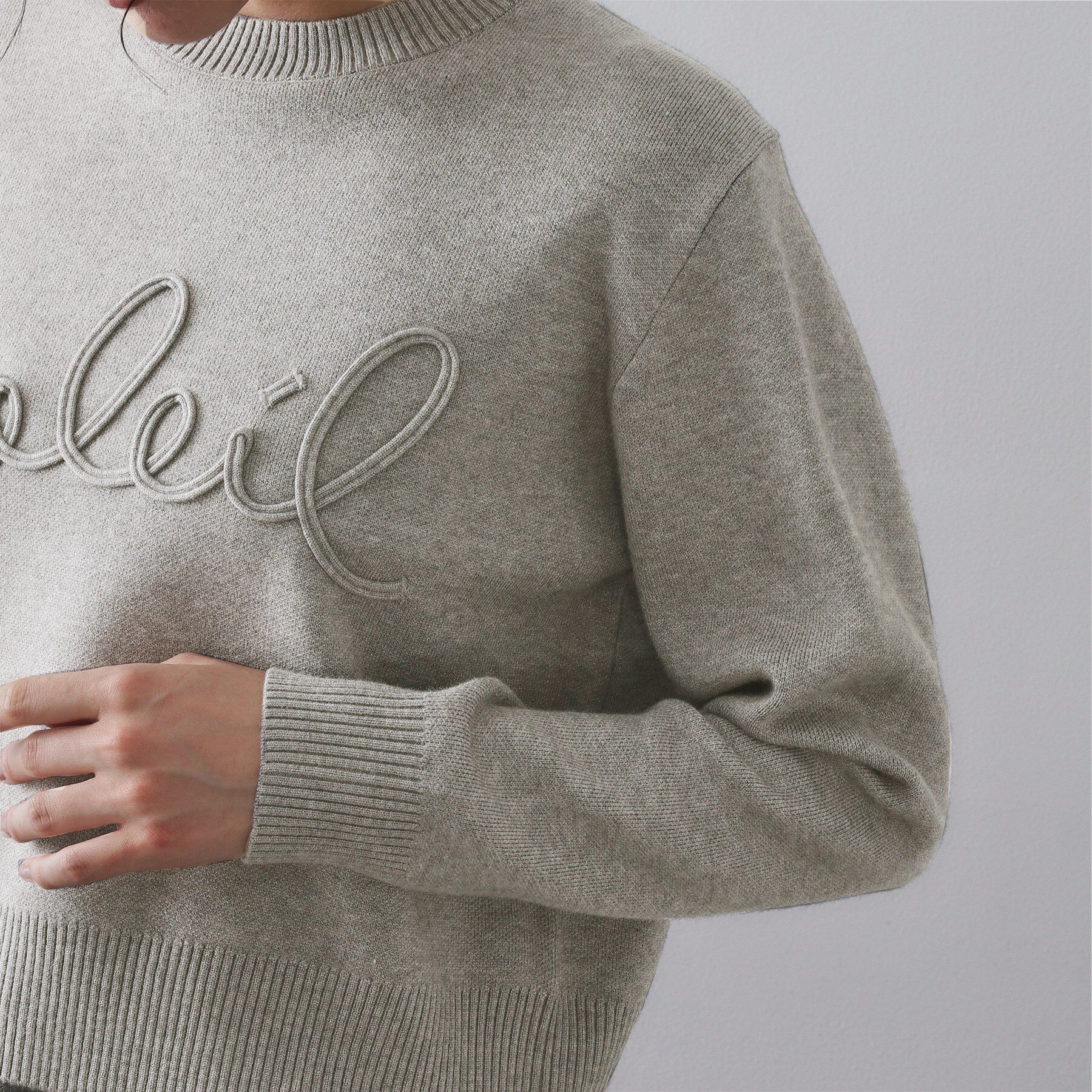 OPAQUE.CLIP「チェーン刺繍ロゴニット【洗濯機OK】」|ニット・セーター|